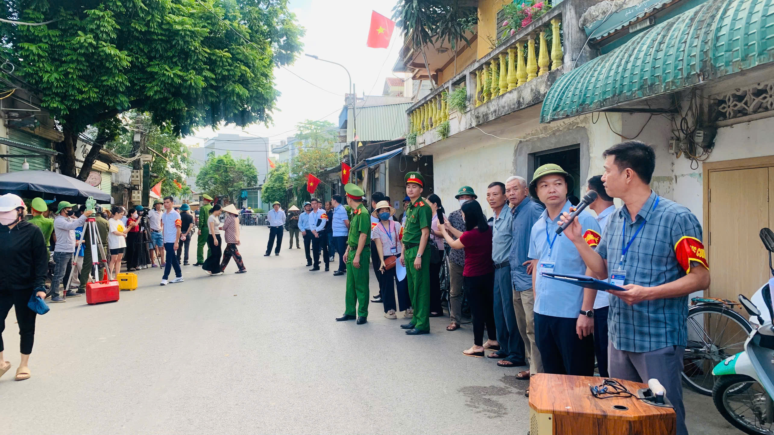 Xã Đoài Phương cưỡng chế giải phóng mặt bằng dự án Nâng cấp, cải tạo tuyến tỉnh lộ 418 - ảnh 7