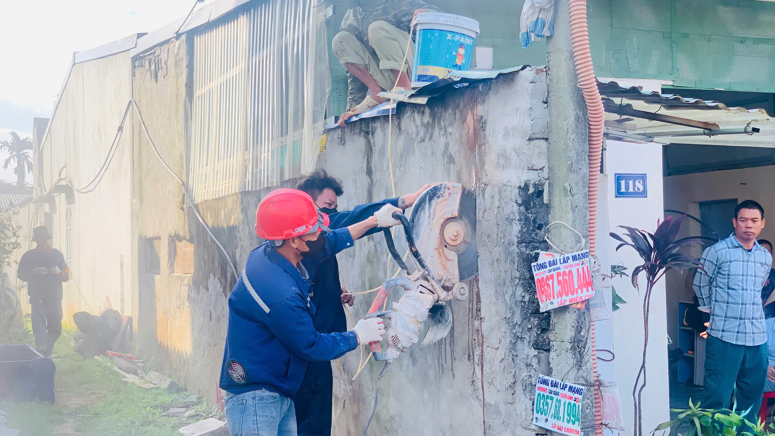 Xã Đoài Phương cưỡng chế giải phóng mặt bằng dự án Nâng cấp, cải tạo tuyến tỉnh lộ 418 - ảnh 6