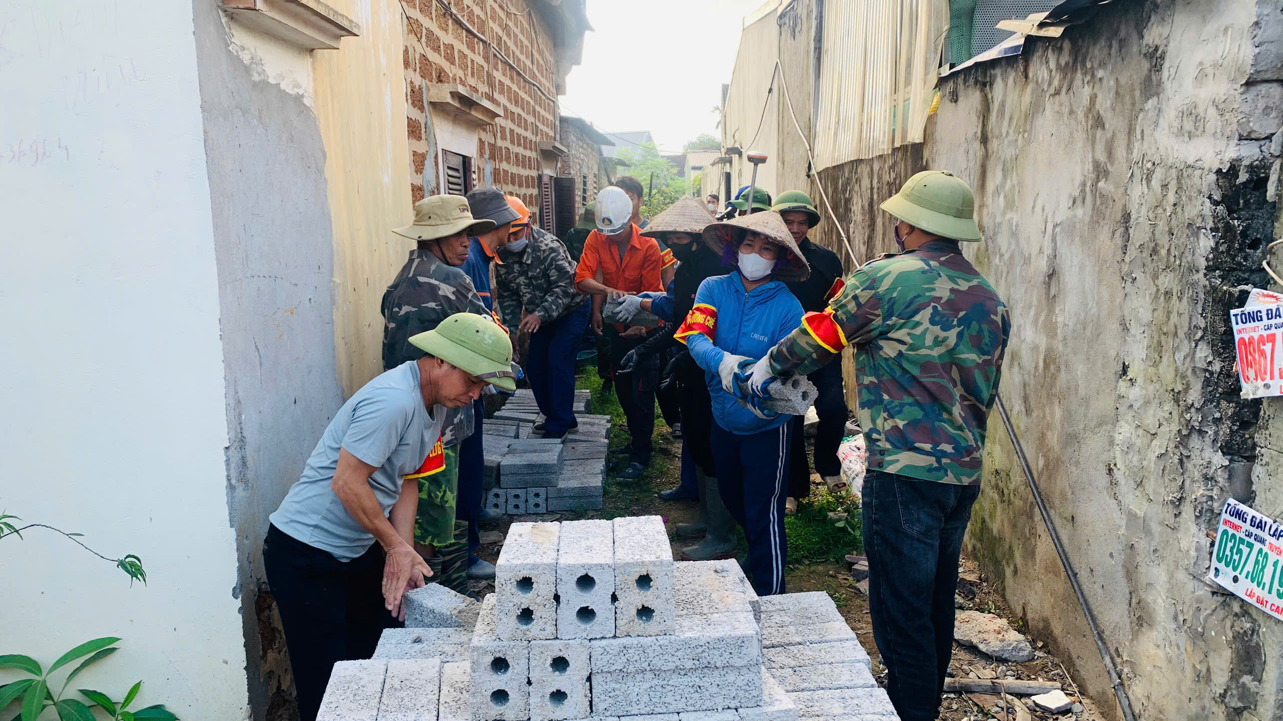 Xã Đoài Phương cưỡng chế giải phóng mặt bằng dự án Nâng cấp, cải tạo tuyến tỉnh lộ 418 - ảnh 3