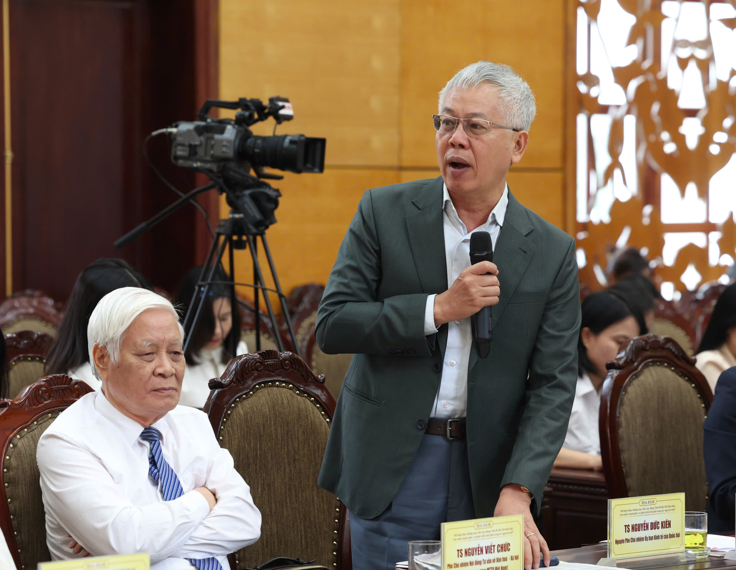 Hiến kế, góp phần hiện thực hóa mục tiêu Nghị quyết Đại hội Đảng bộ TP lần thứ XVIII, xây dựng Thủ đô hiện đại, văn minh, hạnh phúc - ảnh 7