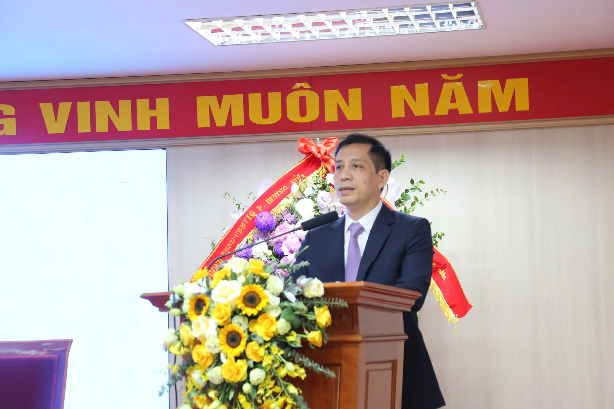 Công đoàn phường Dương Nội phát huy vai trò bảo vệ quyền và lợi ích hợp pháp, chính đáng của người lao động - ảnh 5