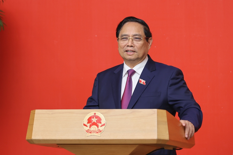 Thủ tướng Phạm Minh Chính trao quyết định bổ nhiệm và giao nhiệm vụ cho 2 Phó Thủ tướng, 3 Bộ trưởng - ảnh 2