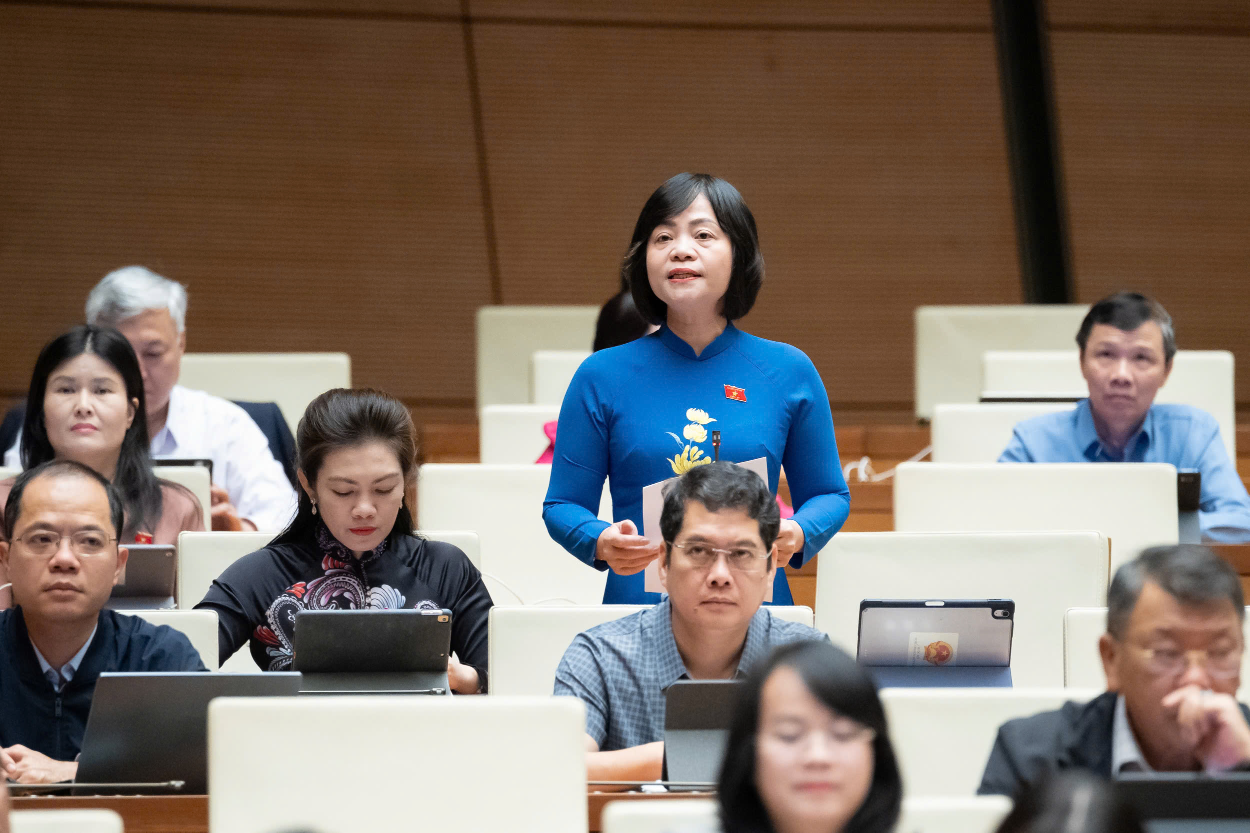 Nhiều cha mẹ coi thiết bị điện tử như “bảo mẫu kỹ thuật số” của con trẻ - ảnh 1