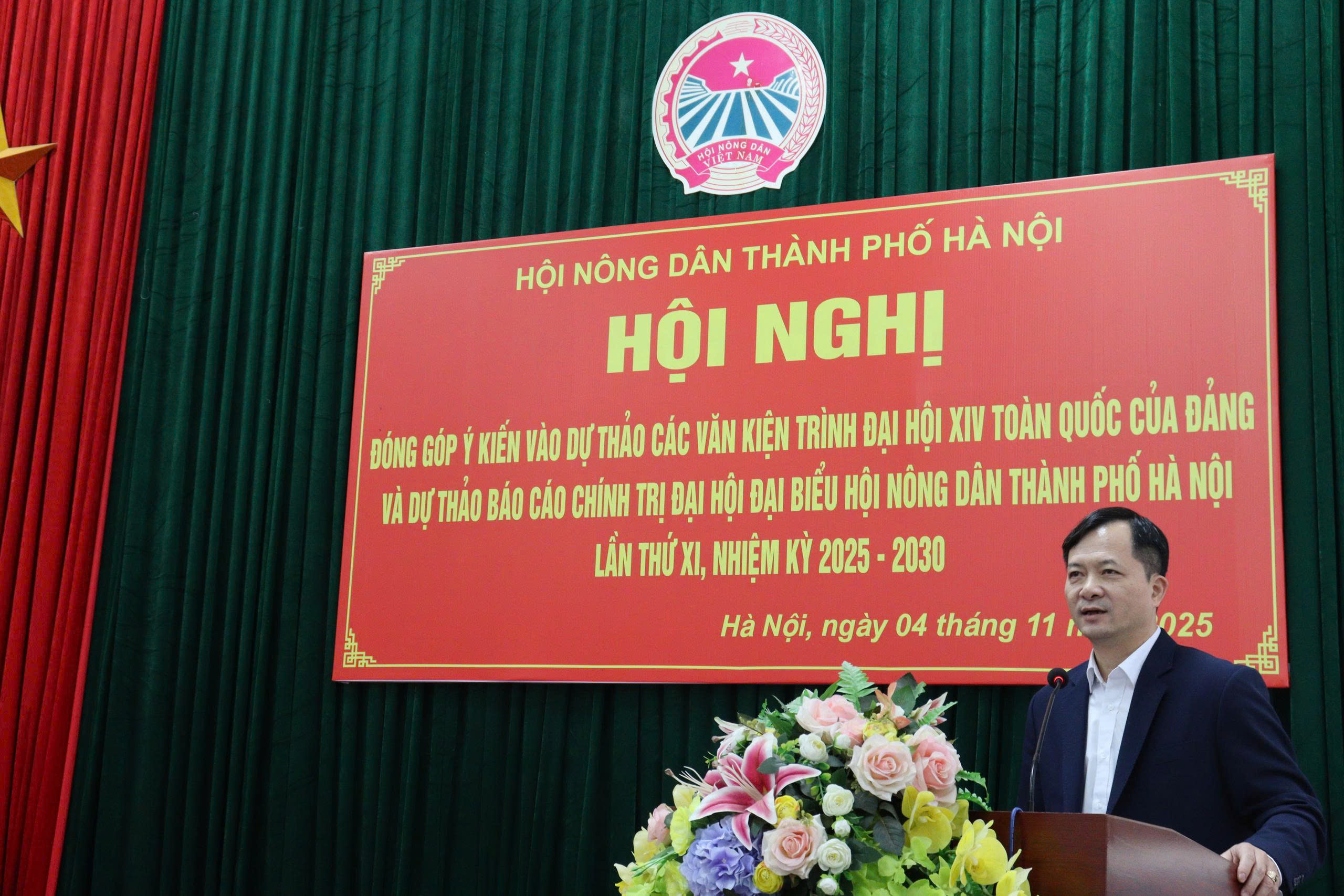 Hội Nông dân thành phố Hà Nội góp ý kiến vào Dự thảo Văn kiện Đại hội Đảng lần thứ XIV - ảnh 2