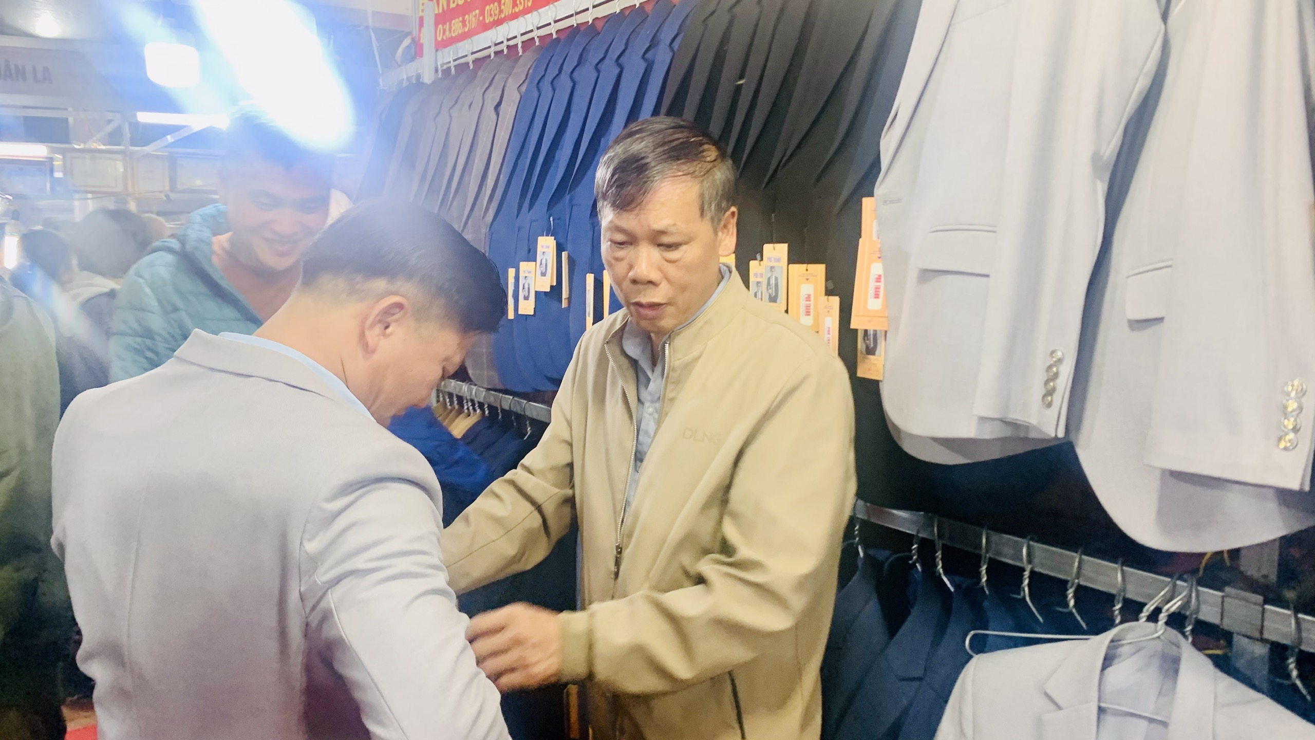 Xúc tiến thương mại ở Phượng Dực thu hút doanh nghiệp, các làng nghề và hàng nghìn người dân - ảnh 5