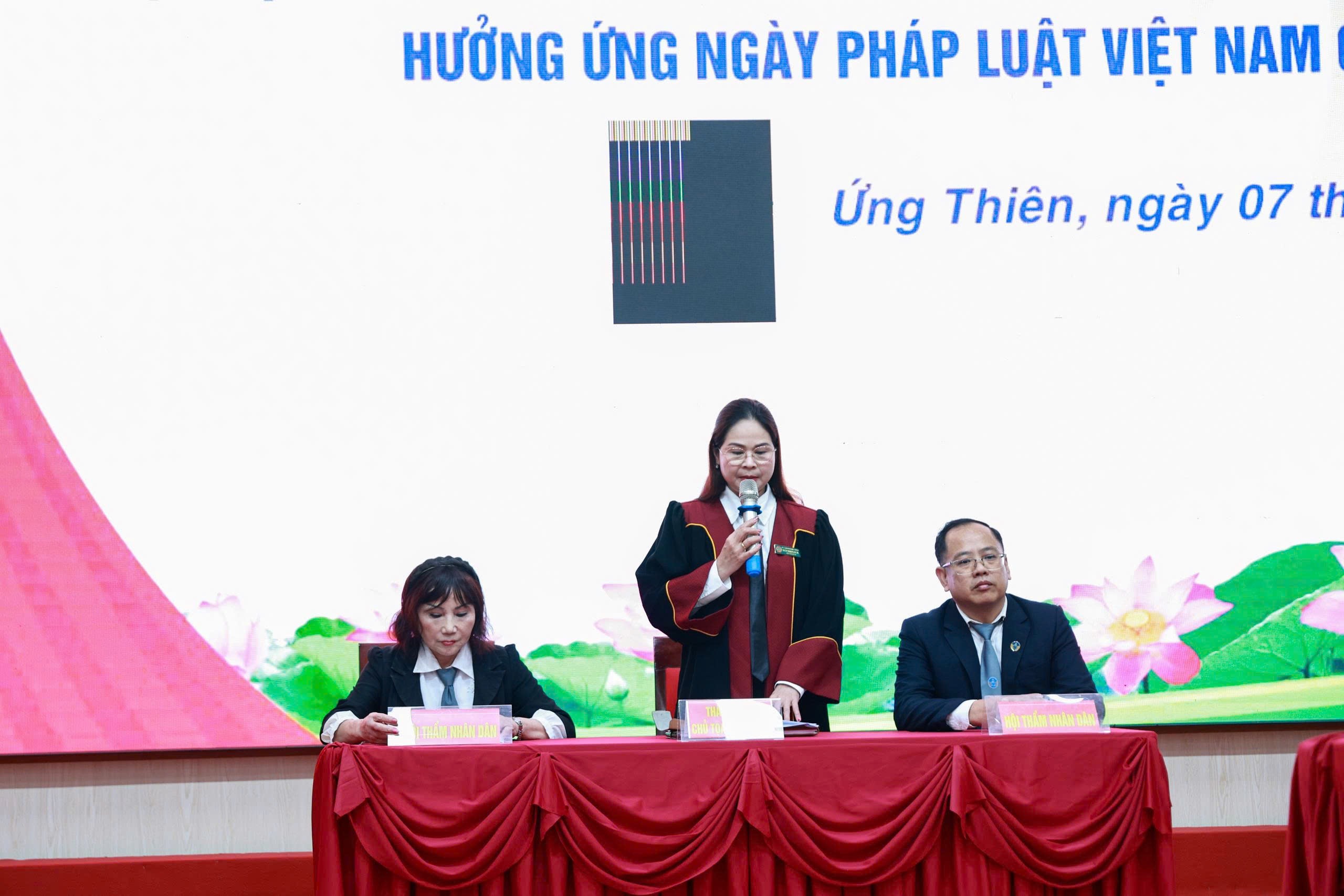 Xã Ứng Thiên: Phiên toà giả định giúp xây dựng môi trường học đường an toàn - ảnh 6