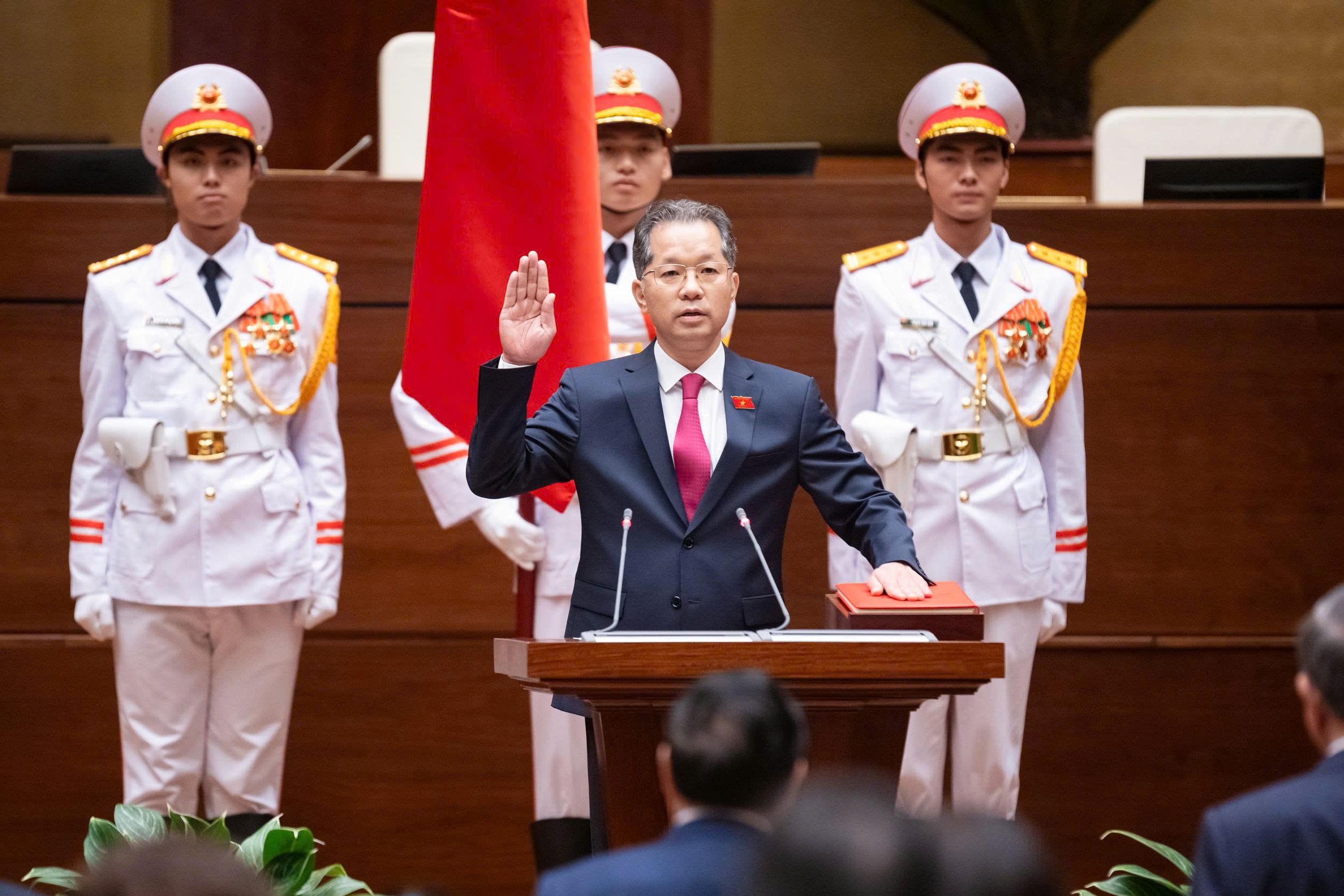 Chánh án Tòa án Nhân dân tối cao Nguyễn Văn Quảng tuyên thệ nhậm chức - ảnh 3