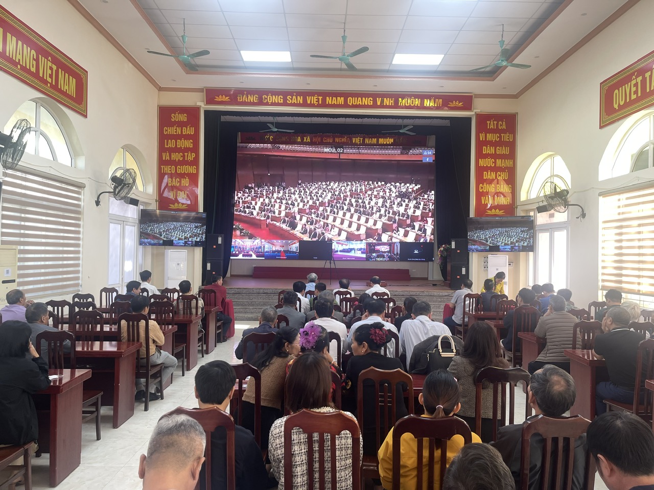 Xã Ứng Thiên: 130 đại biểu dự hội nghị tại điểm cầu Hội nghị toàn quốc triển khai công tác bầu cử - ảnh 4