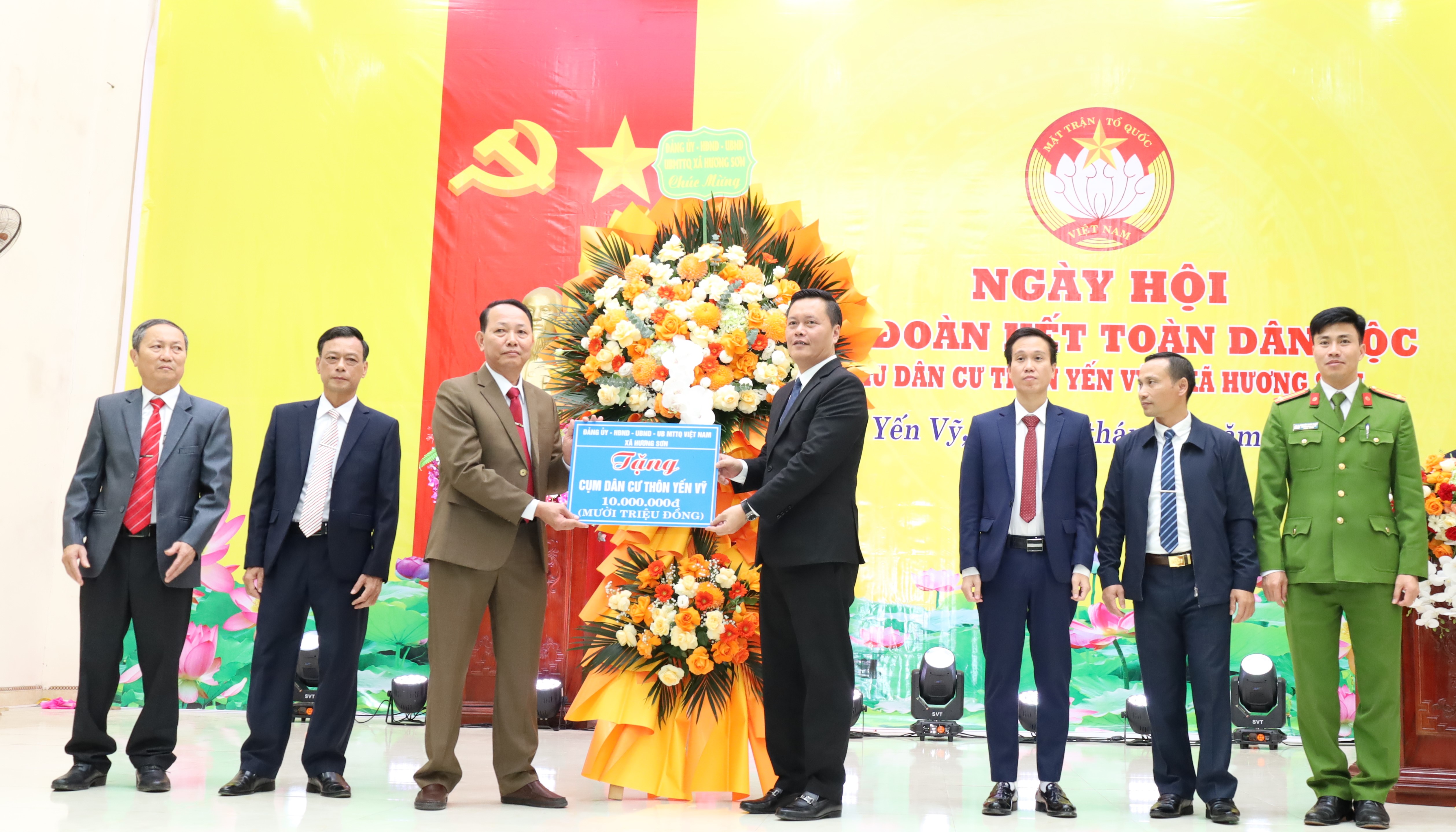 Tưng bừng ngày hội Đại đoàn kết thôn toàn dân ở thôn Yến Vỹ, xã Hương Sơn - ảnh 4