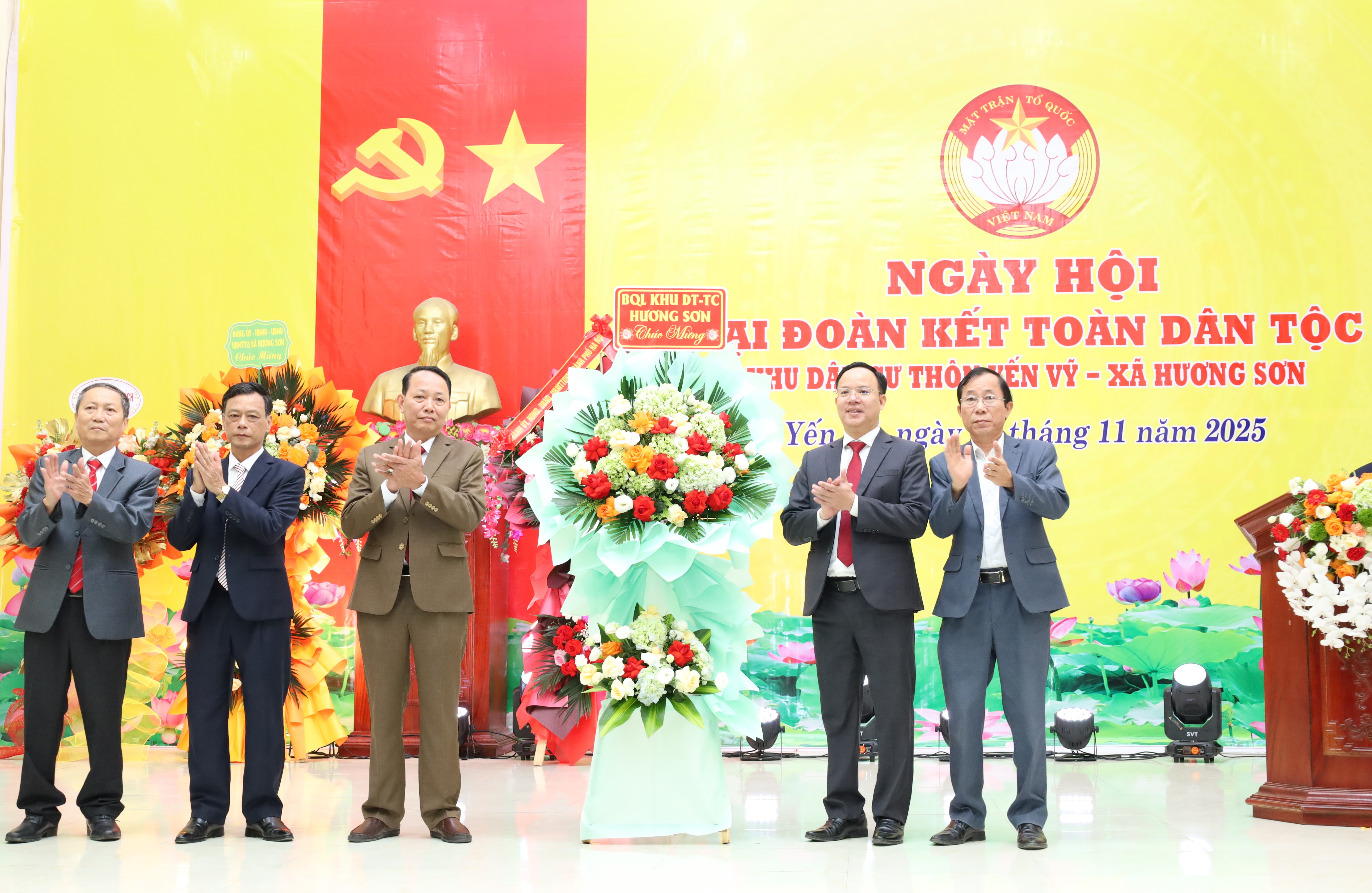 Tưng bừng ngày hội Đại đoàn kết thôn toàn dân ở thôn Yến Vỹ, xã Hương Sơn - ảnh 5