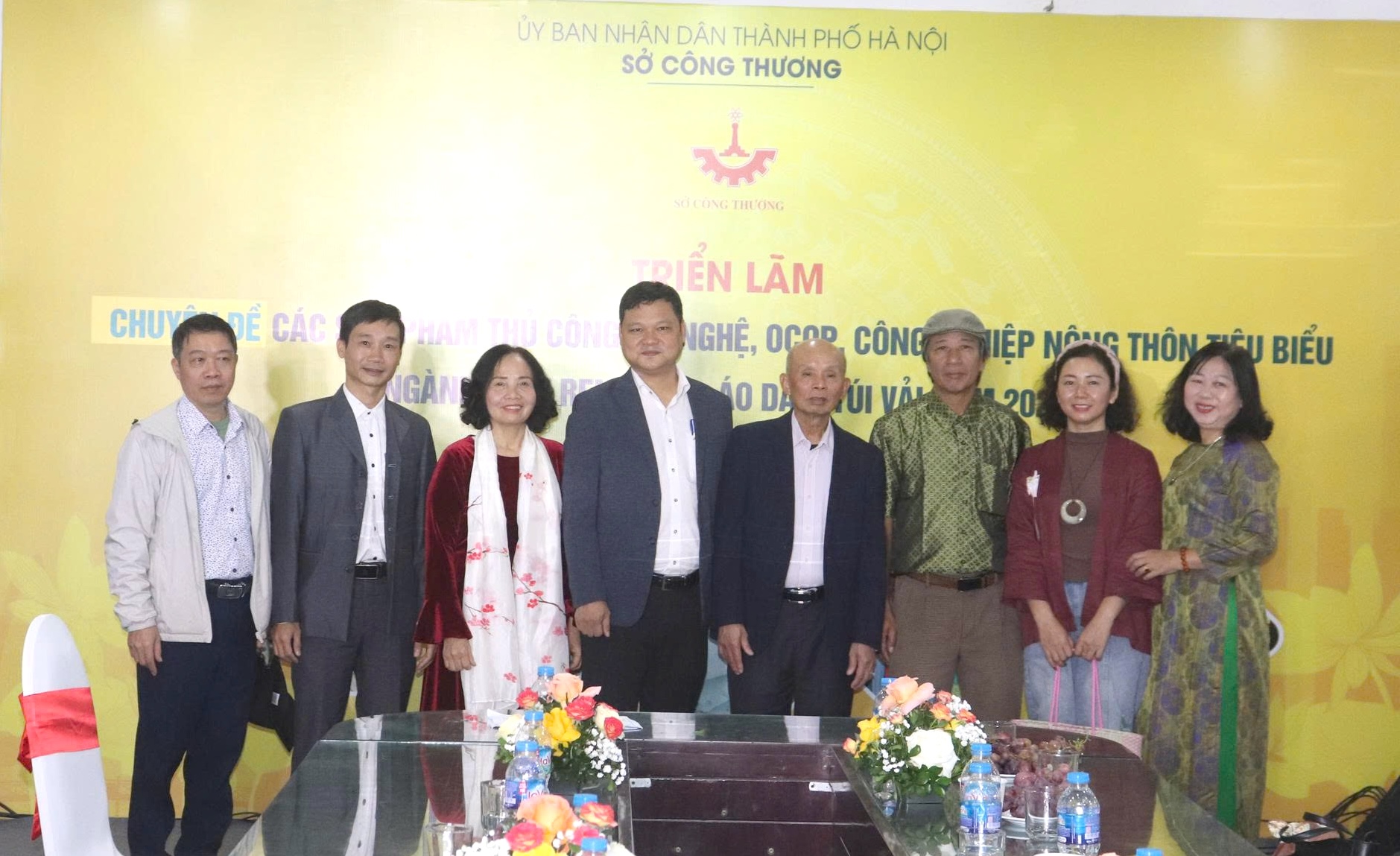 Triển lãm giới thiệu hơn 250 mẫu sản phẩm tiêu biểu ngành Thêu - ren - lụa - áo dài - túi  - ảnh 3