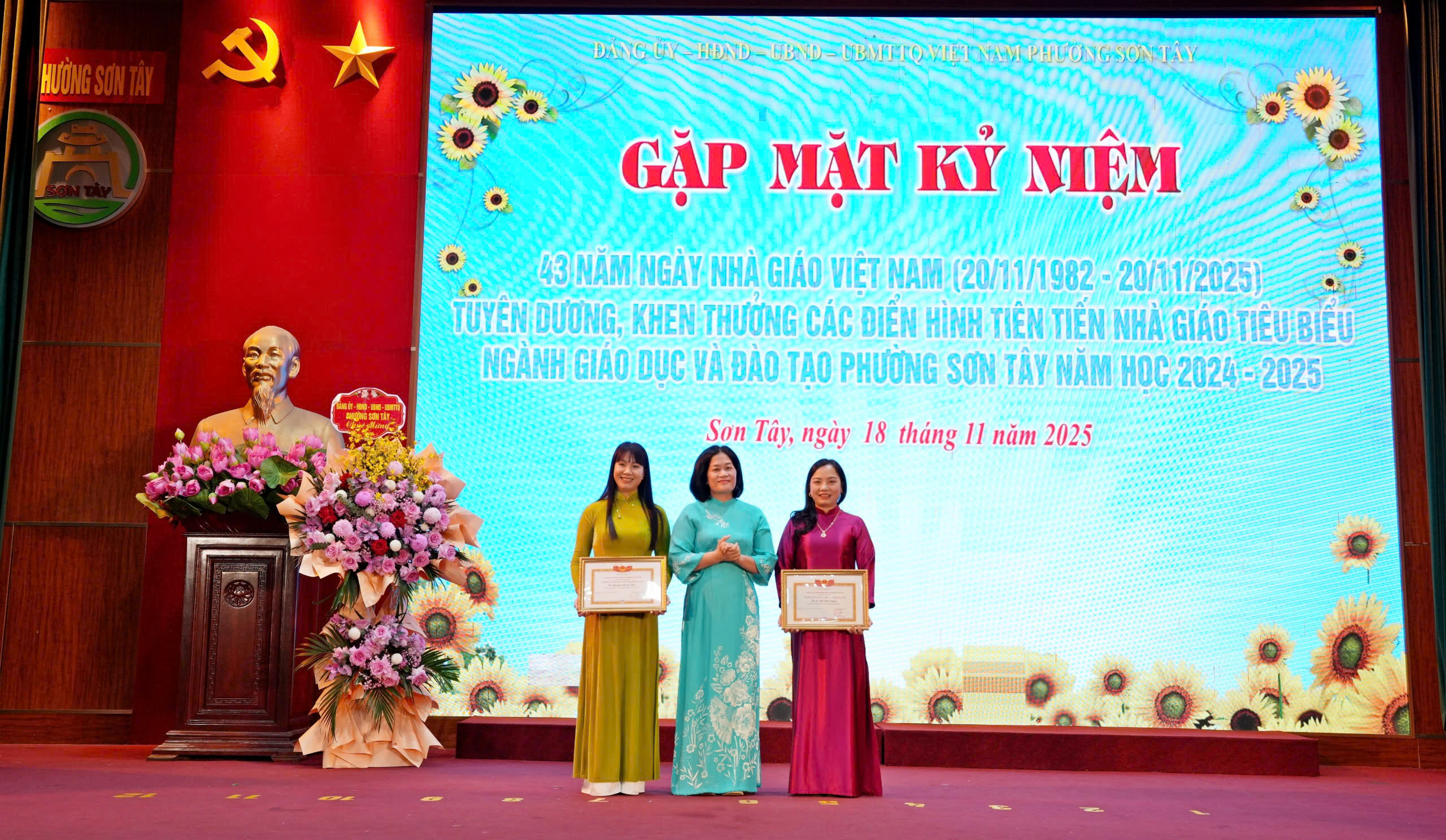 Phường Sơn Tây tuyên dương các nhà giáo tiêu biểu, các điển hình tiên tiến - ảnh 4