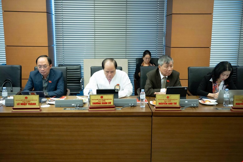 Cần có quy định hỗ trợ cụ thể để ngư dân, những người lính thực thụ bám biển  - ảnh 2