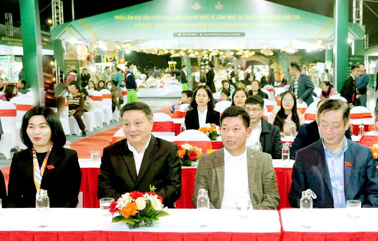 Quảng bá, kết nối sản phẩm OCOP, làng nghề và phiên chợ Việt tại xã Thanh Oai - ảnh 1