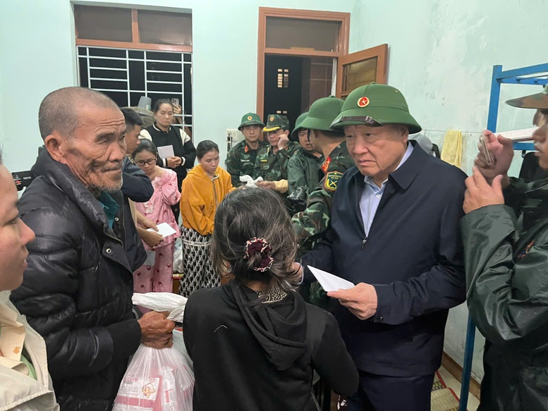 Nỗ lực giảm thiểu thiệt hại do mưa lũ gây ra - ảnh 4