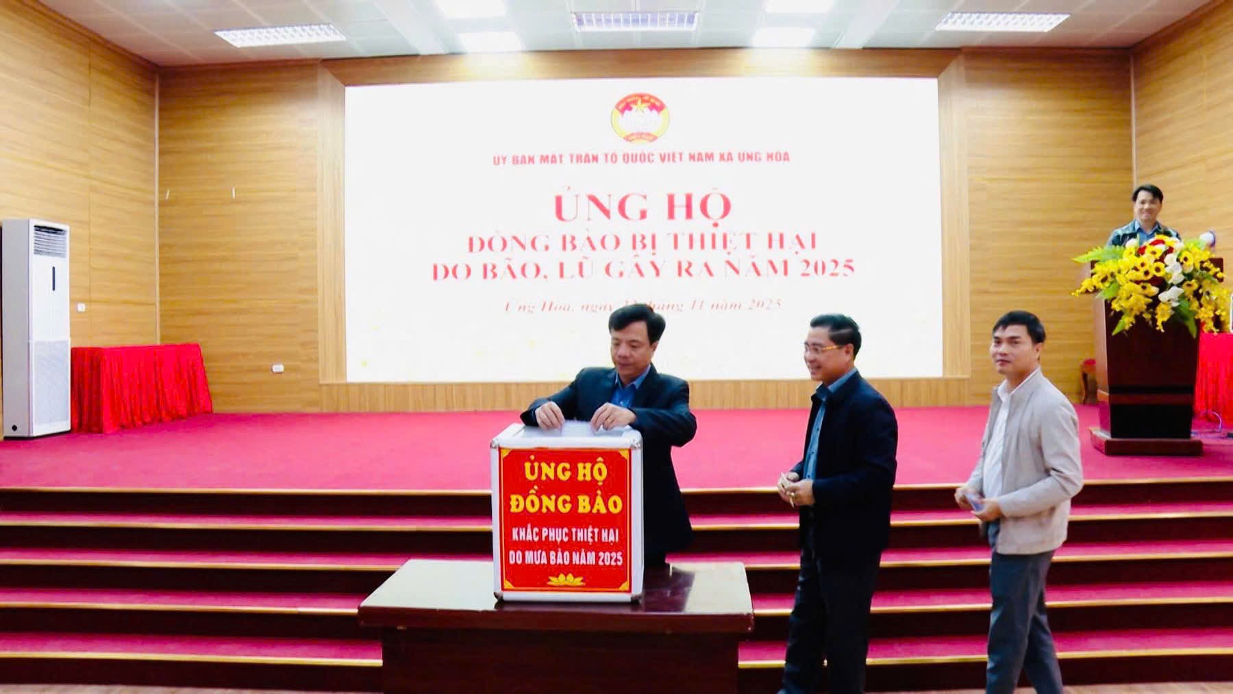 Xã Ứng Hoà phát động ủng hộ đồng bào bị thiệt hại do mưa lũ - ảnh 1