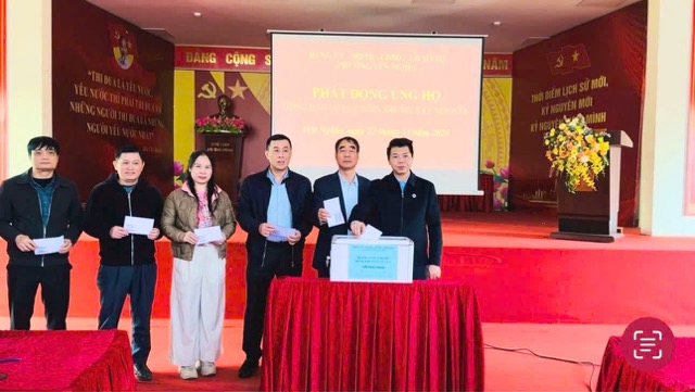 Phường Yên Nghĩa ủng hộ đồng bào miền Trung, Tây Nguyên khắc phục thiệt hại do mưa lũ - ảnh 1