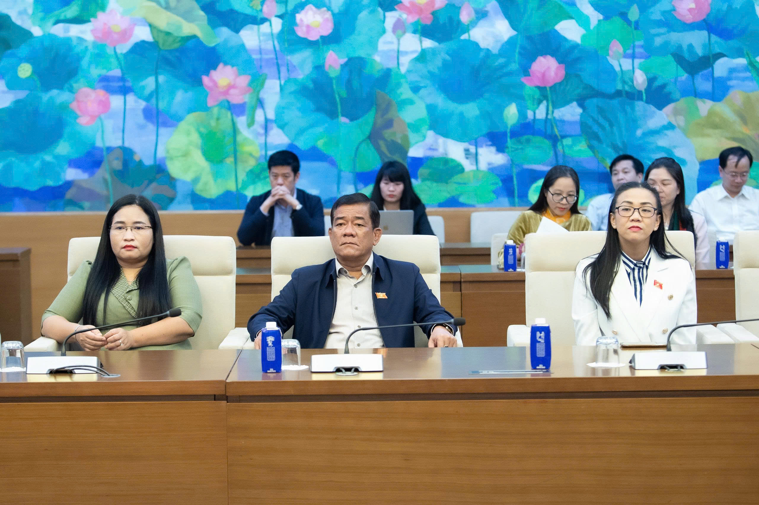 Hà Nội trao hỗ trợ 30 tỷ đồng cho 3 tỉnh Đắk Lắk, Lâm Đồng, Khánh Hòa khắc phục hậu quả lũ lụt - ảnh 4