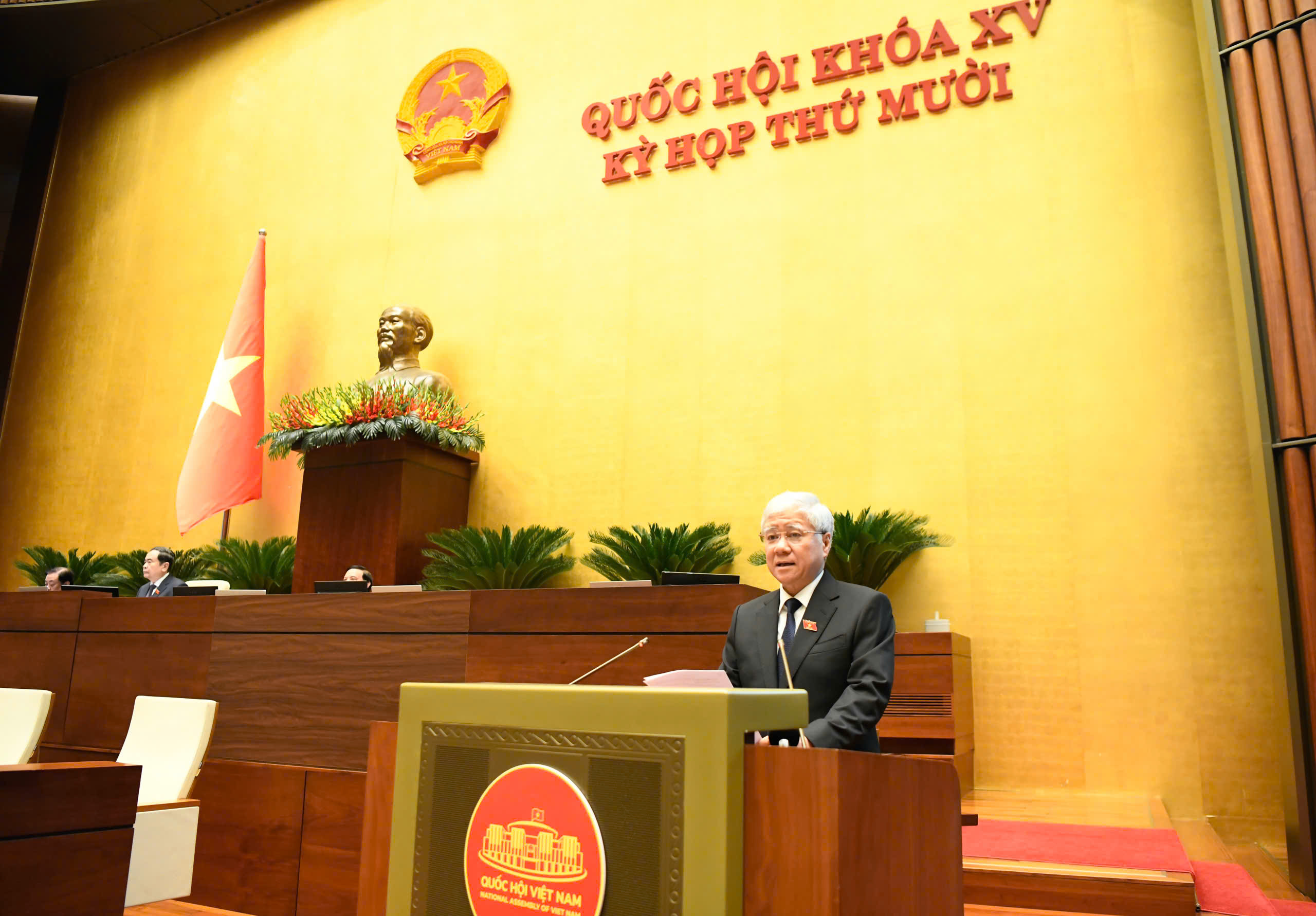 Các đại biểu Quốc hội quyên góp ủng hộ đồng bào khắc phục hậu quả bão lũ - ảnh 3