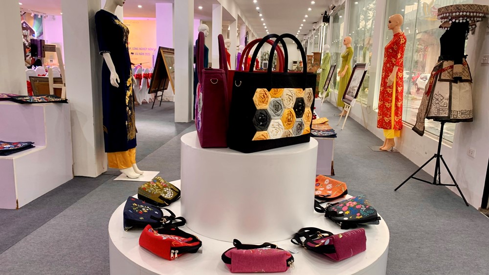 Sắp diễn ra Hội chợ hàng công nghiệp nông thôn Thủ đô năm 2025 tại xã Trung Giã - ảnh 1