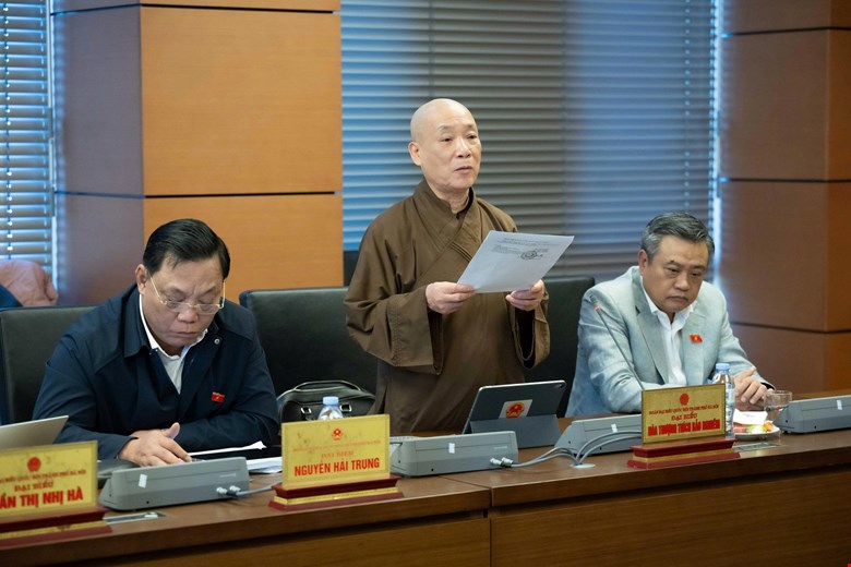 Từ giáo dục đến y tế: Đại biểu Quốc hội đề nghị đầu tư thực chất, tránh dàn trải - ảnh 2