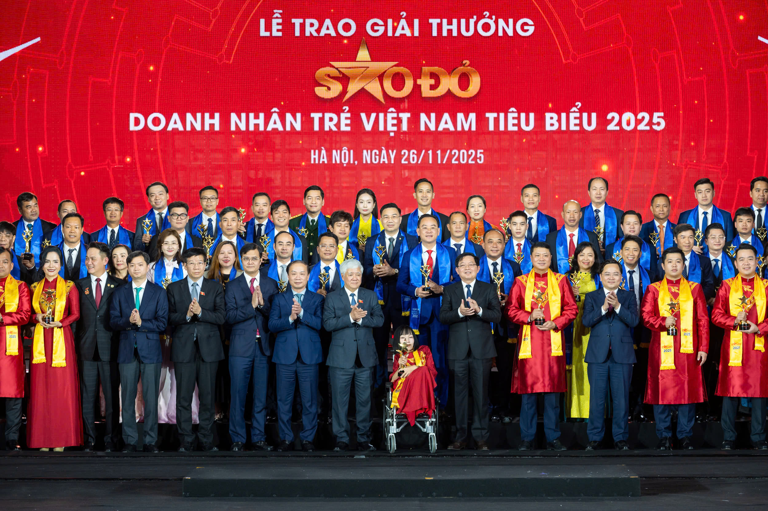 Lễ trao Giải thưởng Sao Đỏ - Doanh nhân trẻ Việt Nam tiêu biểu 2025 - ảnh 3