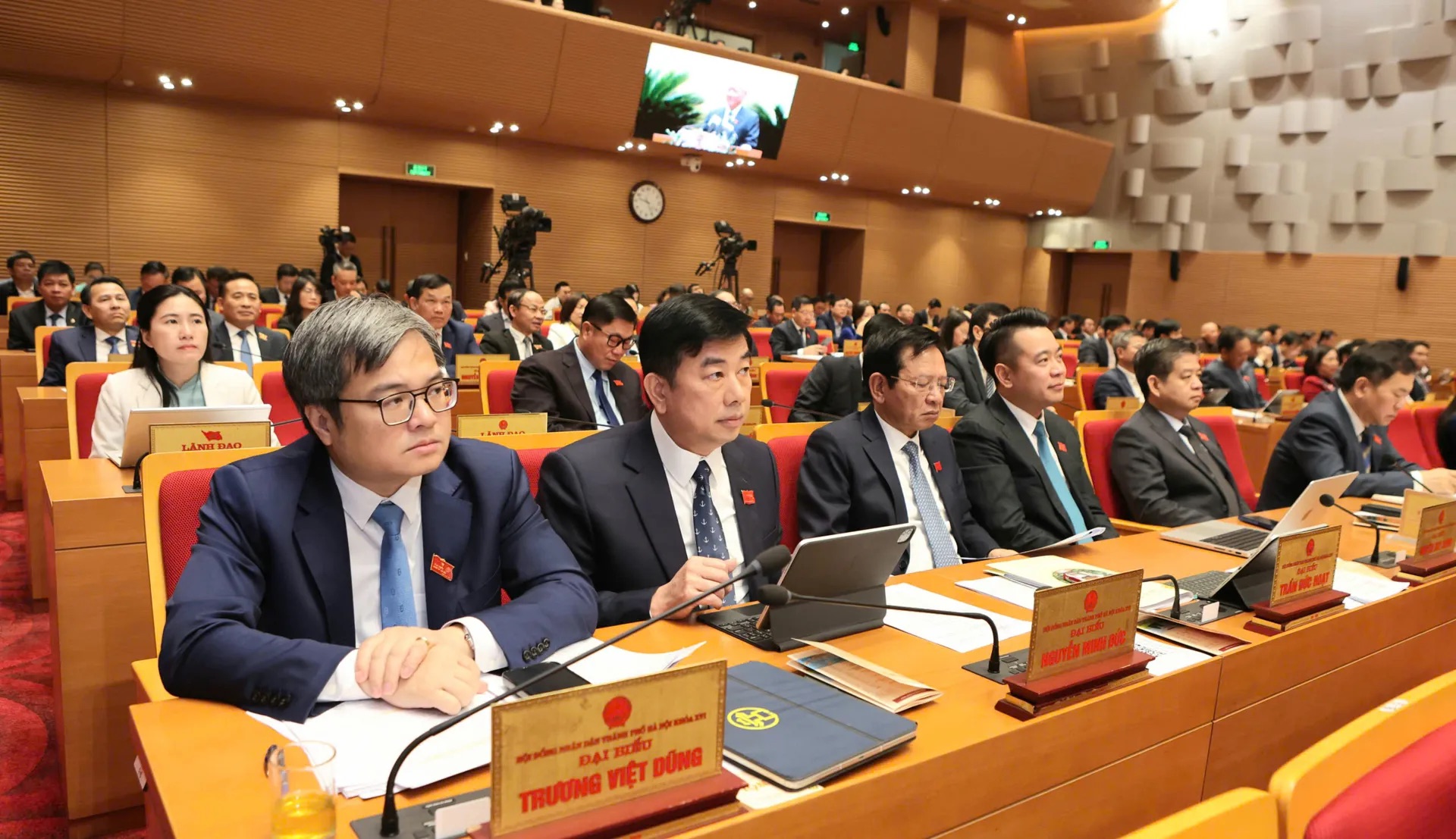 Hà Nội ban hành 377 nghị quyết để vận hành mô hình chính quyền địa phương 2 cấp - ảnh 2