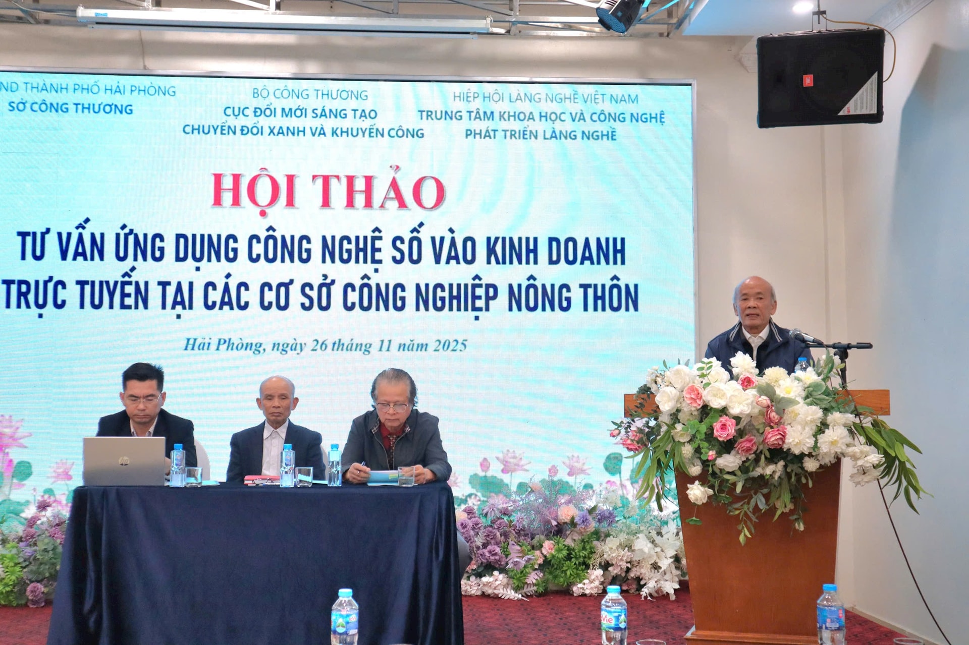 Kết nối với các sàn thương mại điện tử lớn, tạo cầu nối trực tiếp giữa làng nghề và thị trường quốc tế - ảnh 5