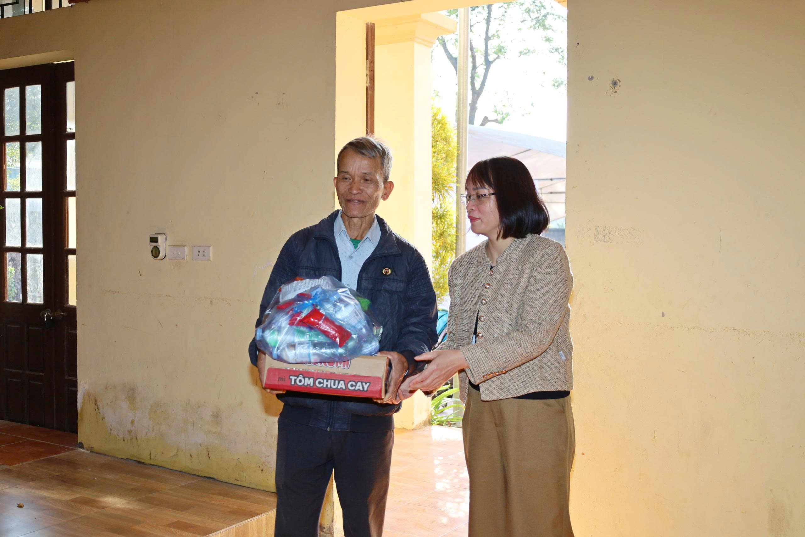 Phường Tùng Thiện thực hành xử lý một số tình huống trong công tác phòng, chống thiên tai - ảnh 6