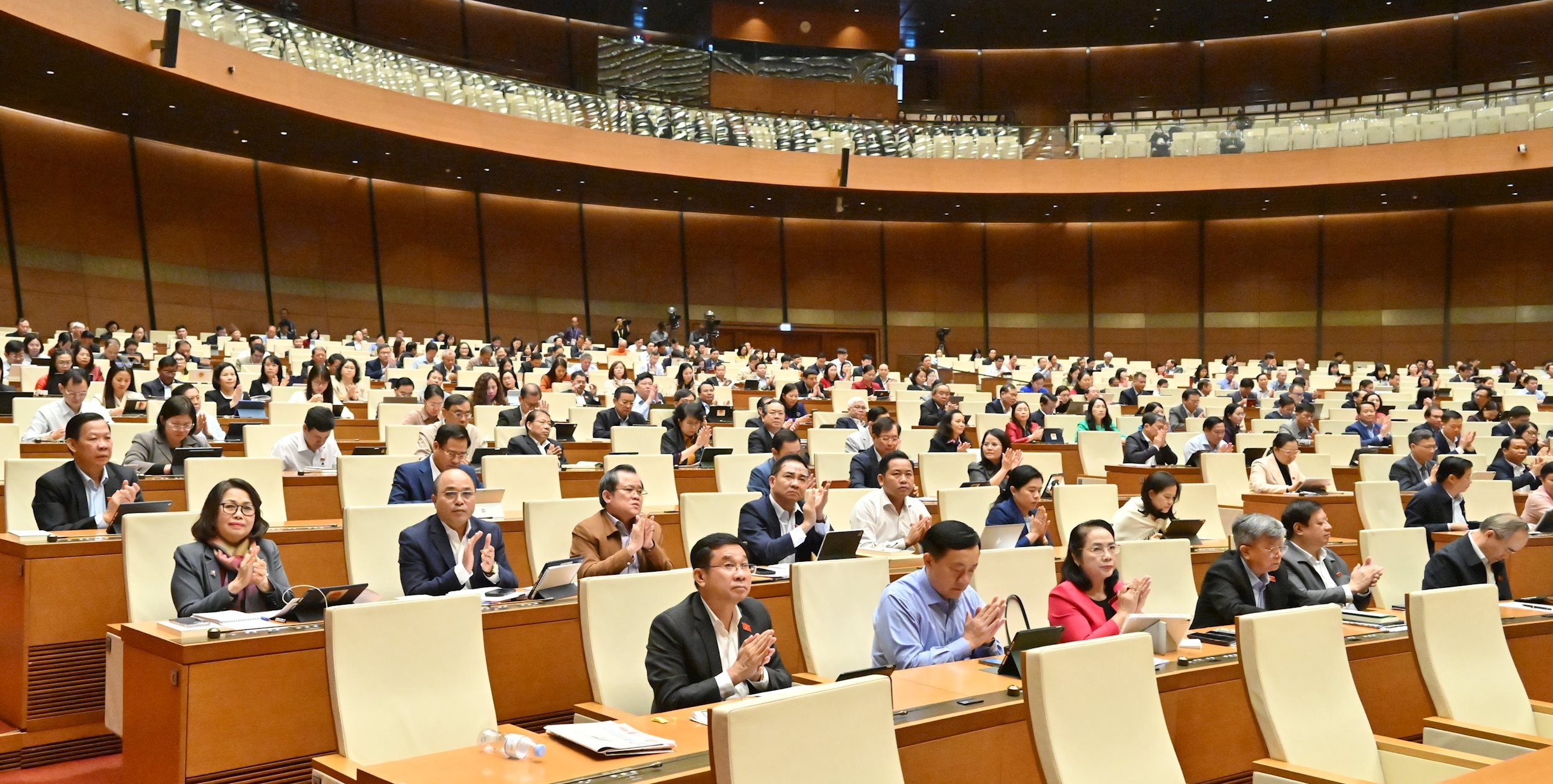 Quốc hội thông qua Luật Báo chí (sửa đổi) - ảnh 2