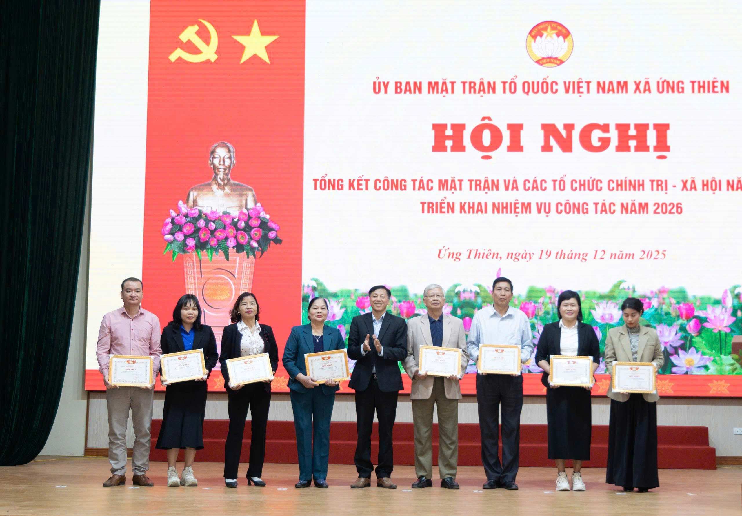 Phát huy sức mạnh đại đoàn kết, MTTQ xã Ứng Thiên hoàn thành toàn diện nhiệm vụ năm 2025 - ảnh 6