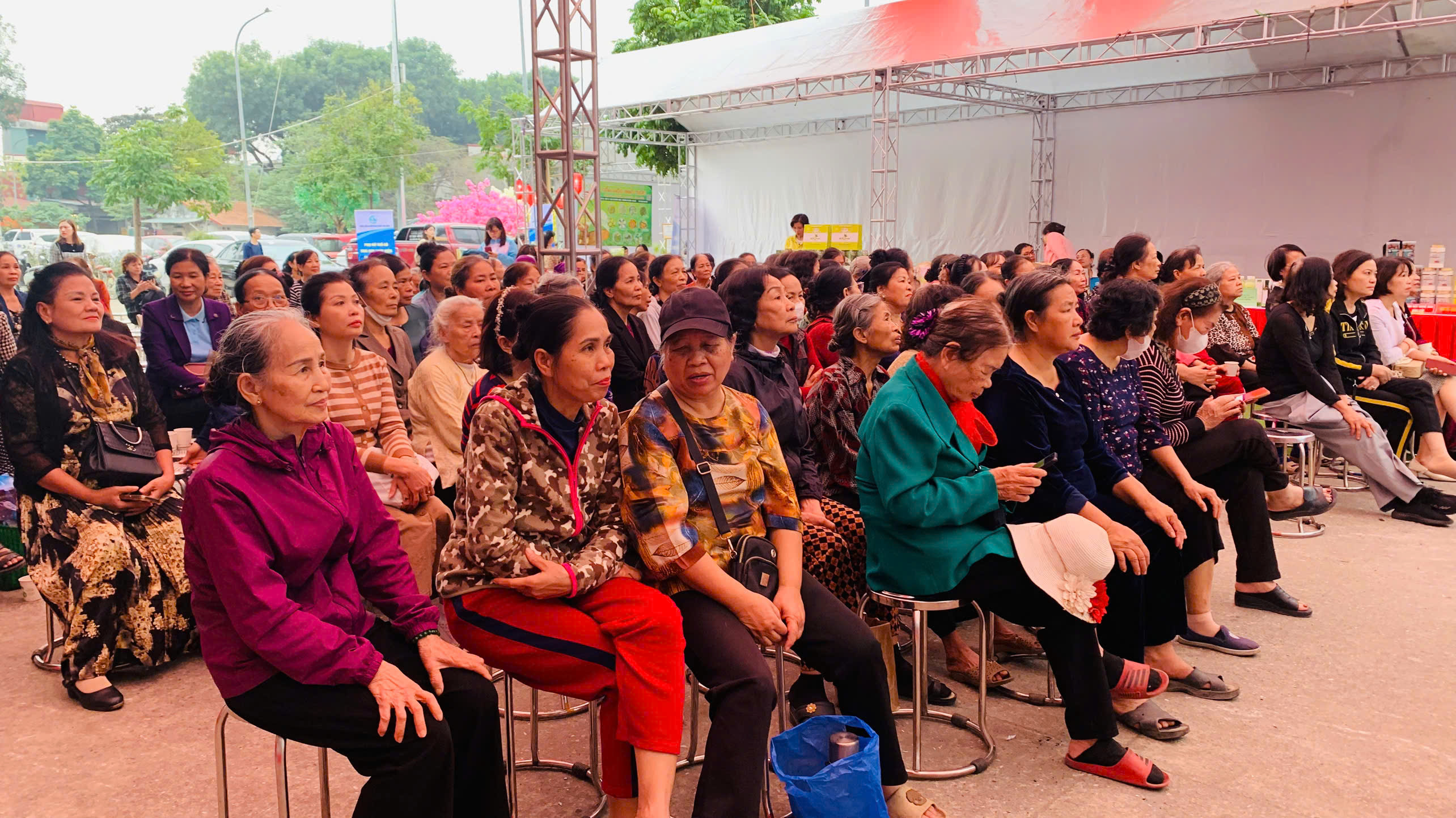 Hội LHPN TP Hà Nội đẩy mạnh ứng dụng mạng xã hội hỗ trợ phụ nữ khởi nghiệp - ảnh 2