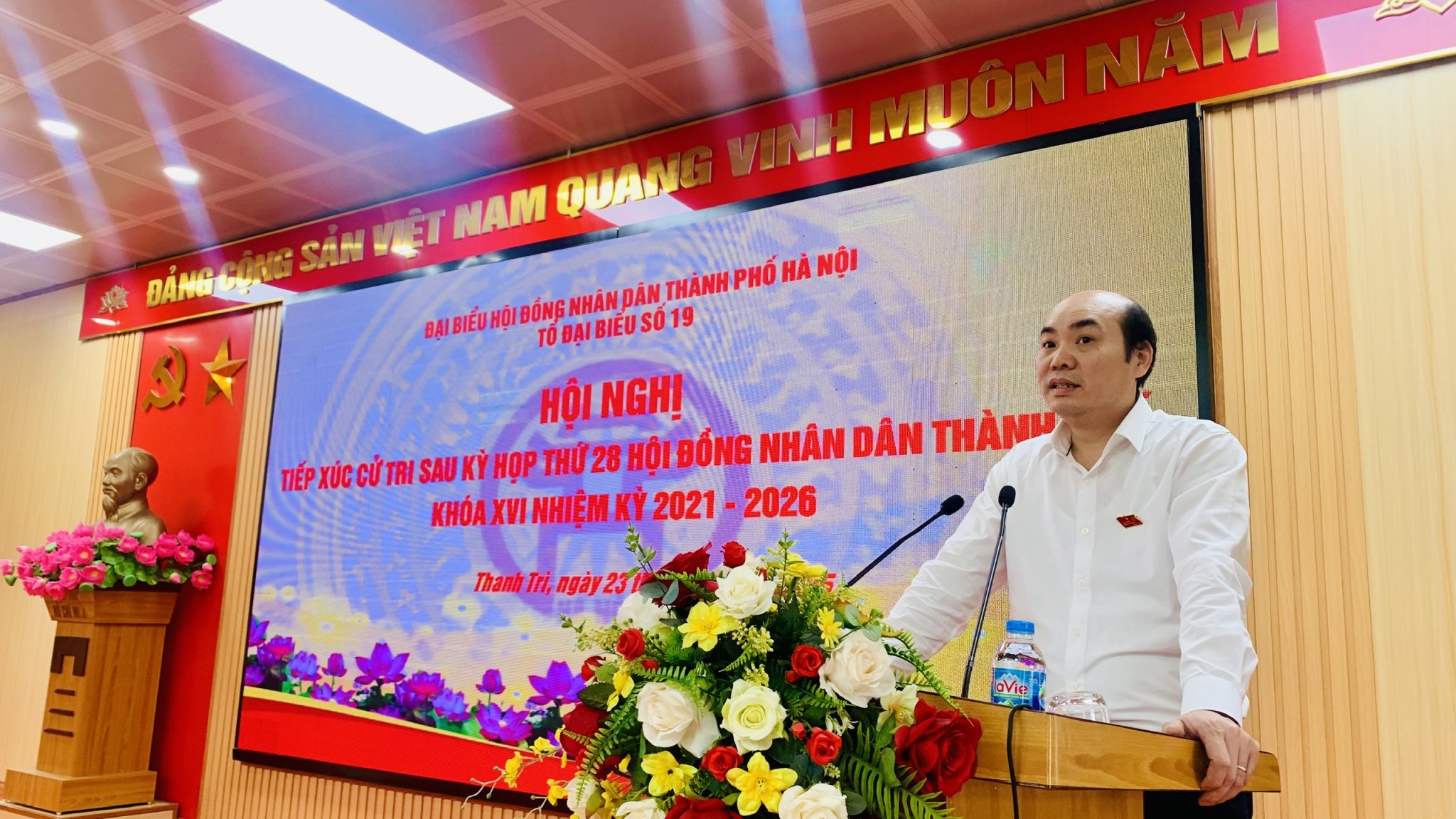 Cử tri tổ đại biểu 19 kiến nghị thành phố đẩy nhanh tiến độ các tuyến đường giao thông - ảnh 11