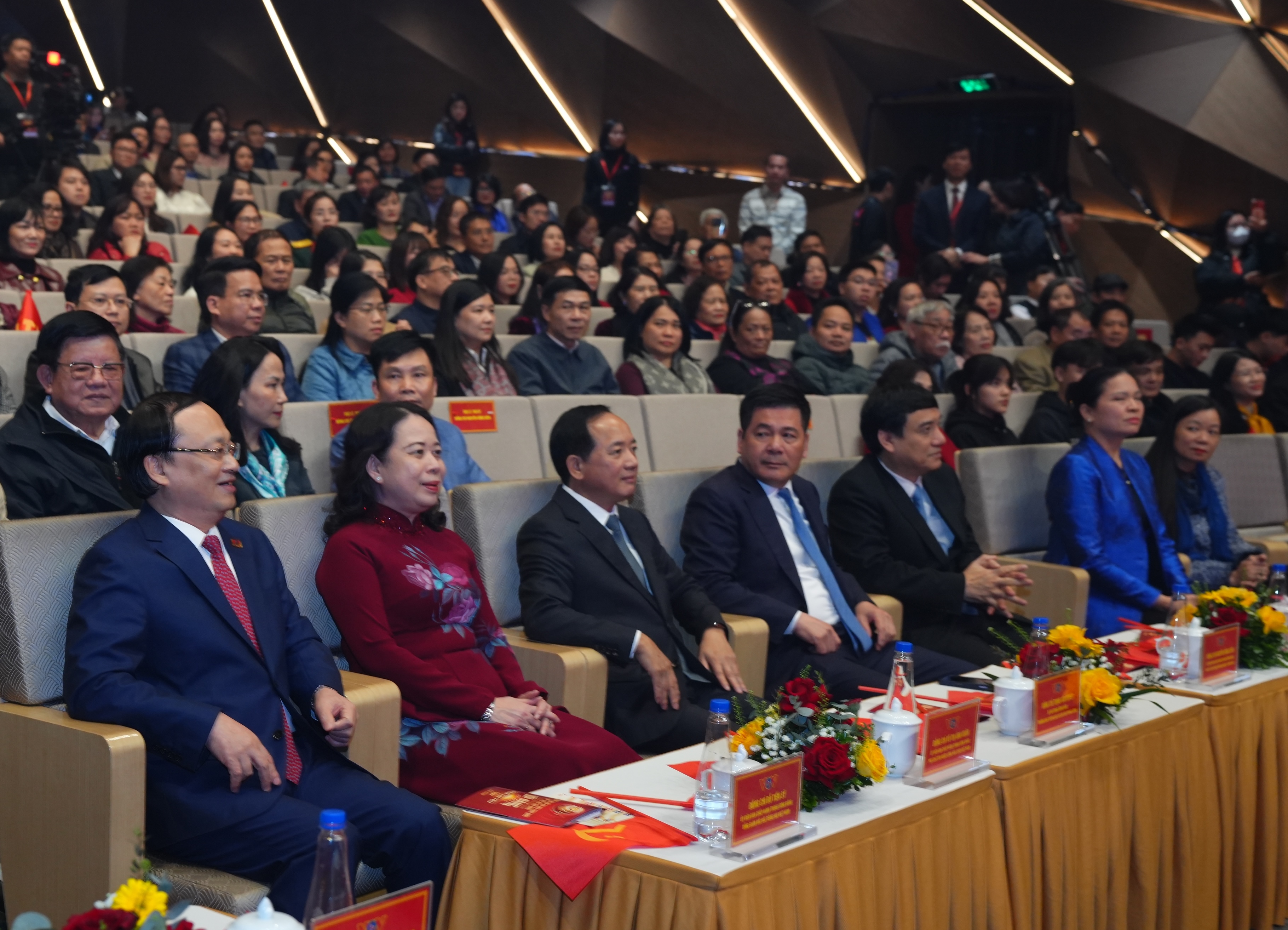 Lắng đọng chương trình nghệ thuật “Với Đảng vẹn toàn niềm tin yêu” - ảnh 1