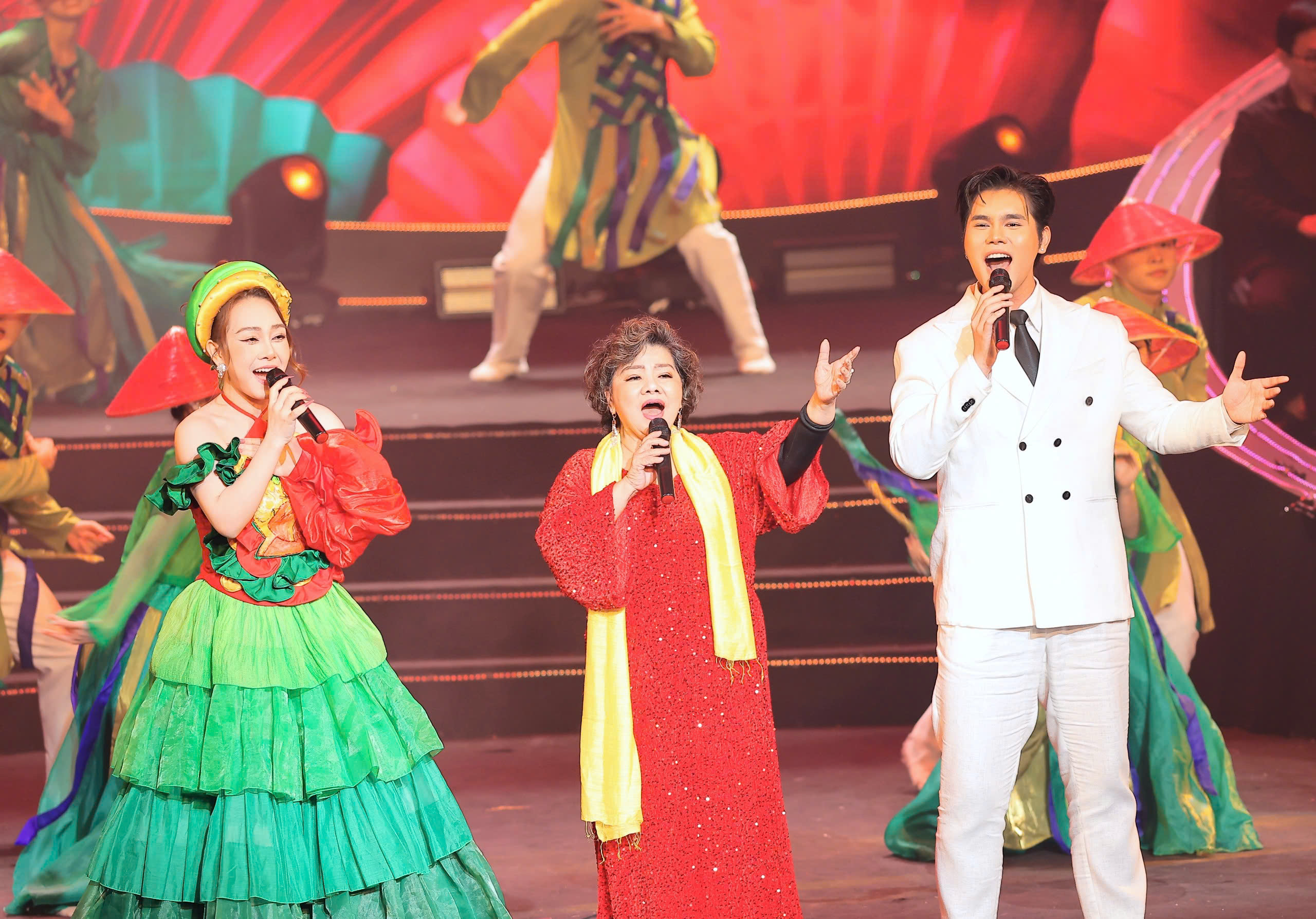 Lắng đọng chương trình nghệ thuật “Với Đảng vẹn toàn niềm tin yêu” - ảnh 12