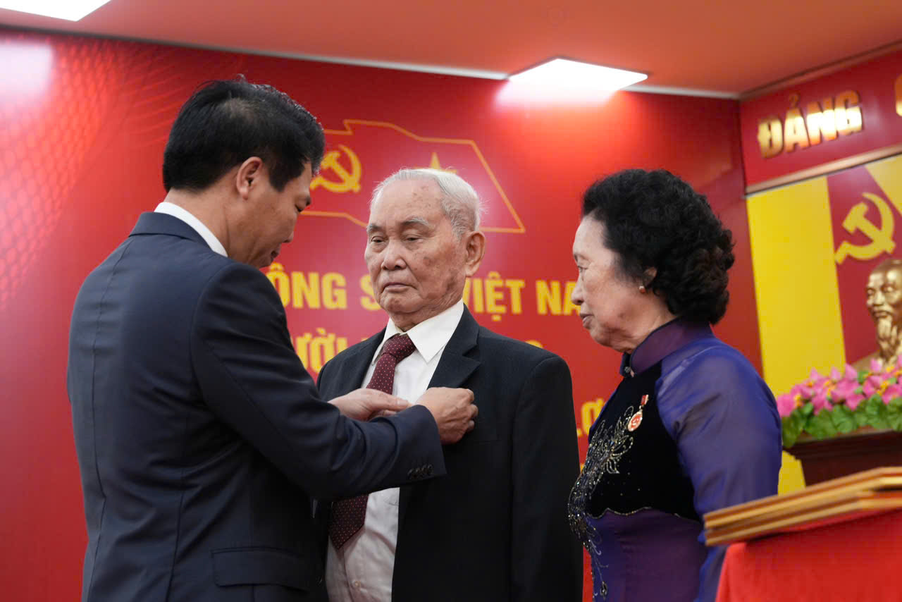 Yên Nghĩa: Xây dựng Đảng vững mạnh, nâng cao hiệu lực chính quyền cơ sở trong bối cảnh đô thị hoá nhanh - ảnh 2