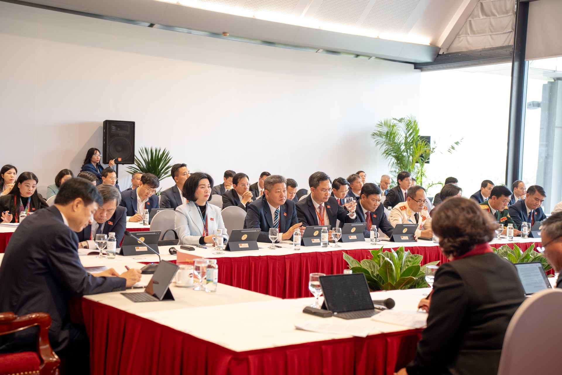 Đoàn đại biểu Đảng bộ thành phố Hà Nội thảo luận về các văn kiện trình Đại hội XIV - ảnh 3