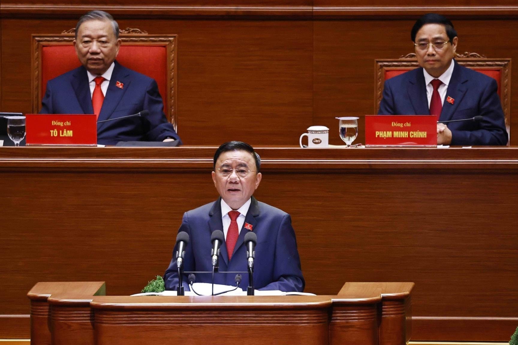 Lấy hạnh phúc và sự hài lòng của nhân dân làm thước đo và tiêu chuẩn phấn đấu - ảnh 1