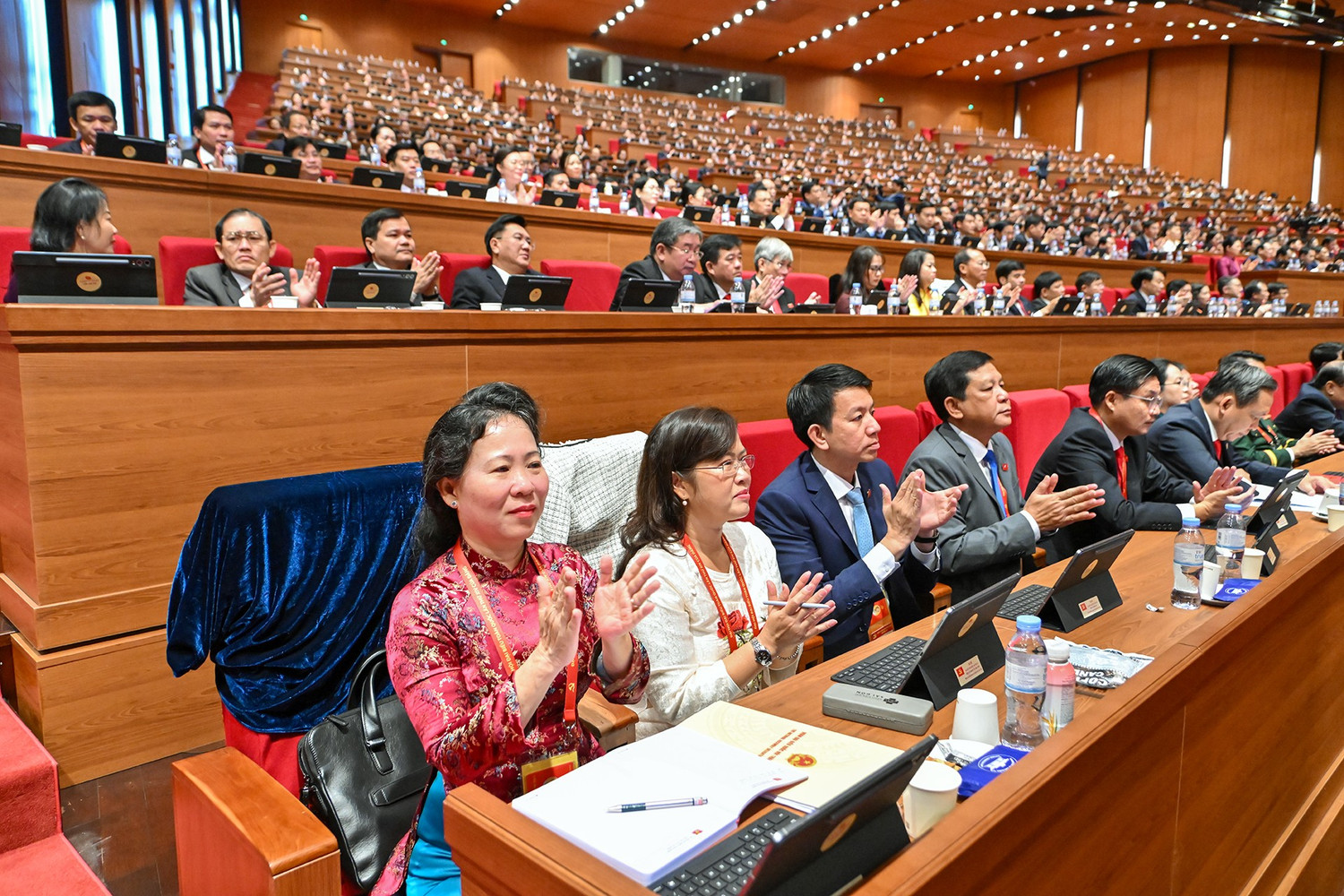 Phải bảo đảm mọi quyết sách phải là kết tinh của “ý Đảng, lòng dân” và đích đến là sự hài lòng và niềm tin của nhân dân - ảnh 3