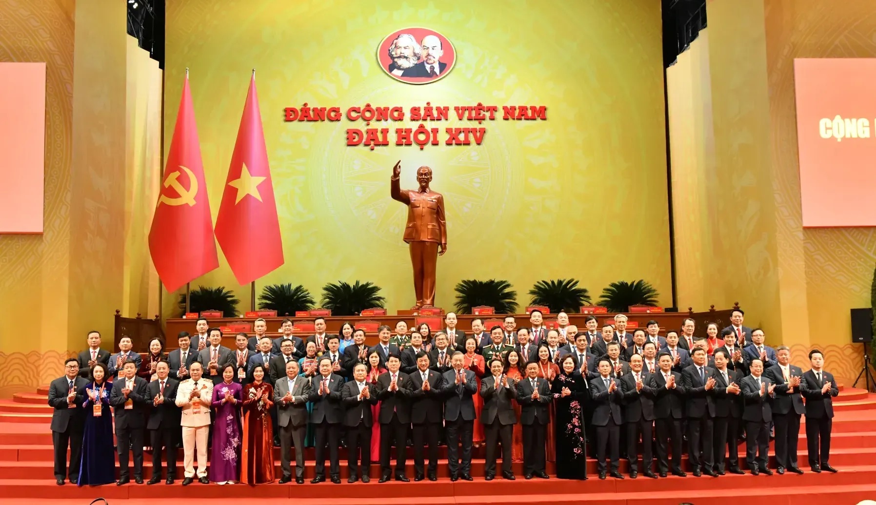 Hình ảnh Đoàn đại biểu Đảng bộ TP Hà Nội tham dự Đại hội Đảng XIV - ảnh 1