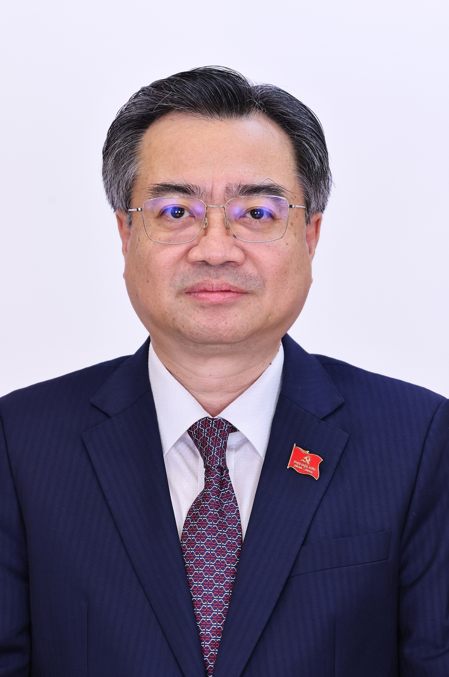 Chân dung 19 đồng chí Ủy viên Bộ Chính trị Ban chấp hành trung ương Đảng khóa XIV - ảnh 17