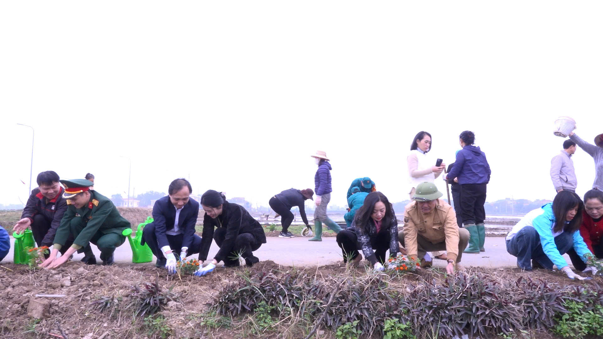 Xây dựng mô hình “Vân Đình nở hoa” chào mừng thành công Đại hội XIV của Đảng - ảnh 3