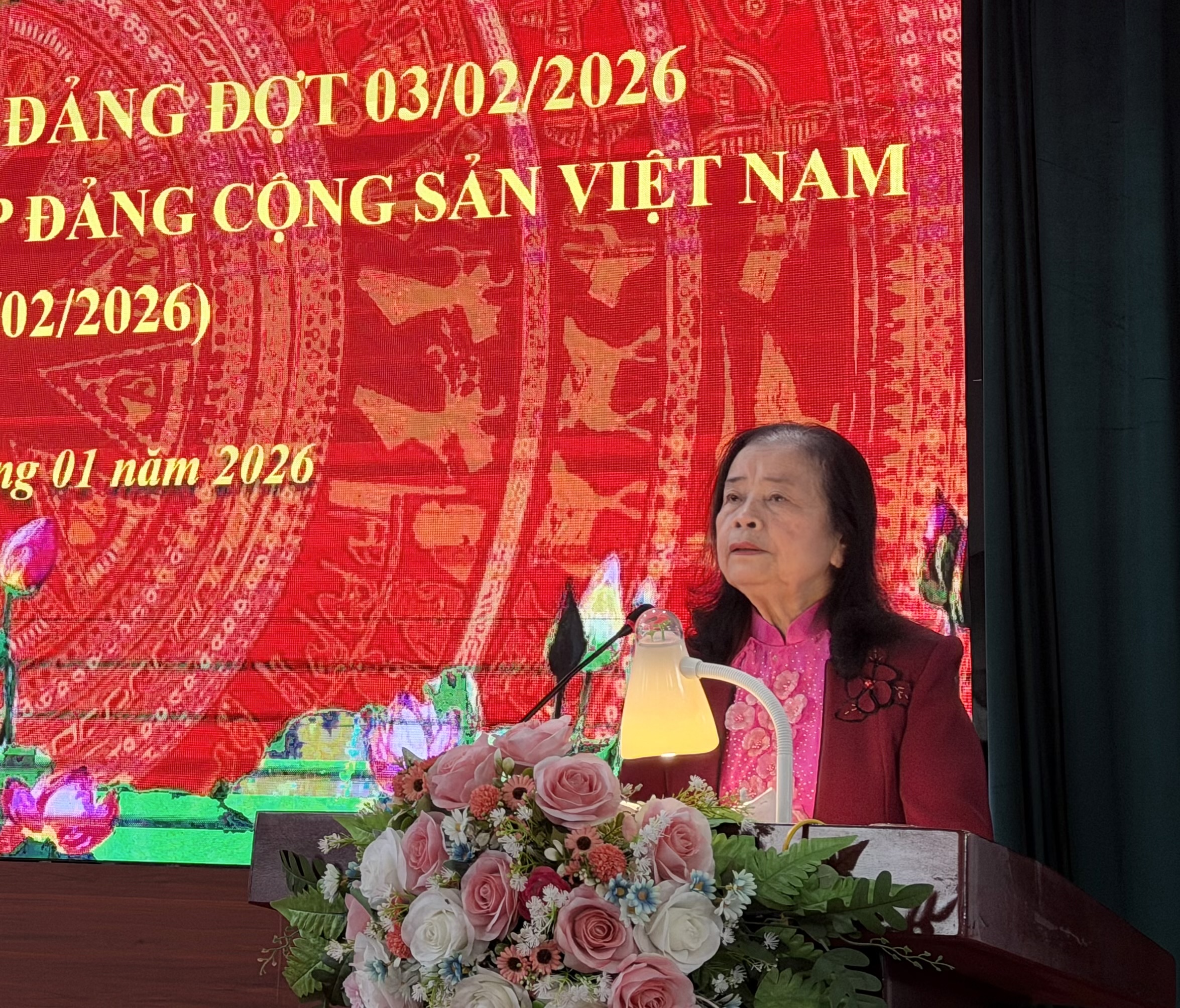 Phường Tùng Thiện: 62 đảng viên được trao tặng, truy tặng  Huy hiệu Đảng  - ảnh 7