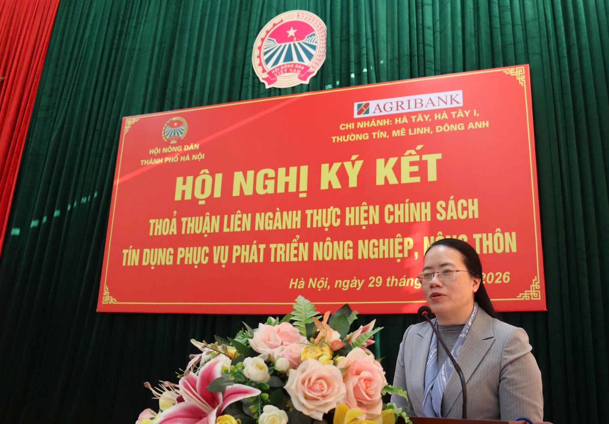 Hội Nông dân Hà Nội và Agribank ký kết thỏa thuận liên ngành về tín dụng nông nghiệp, nông thôn - ảnh 6