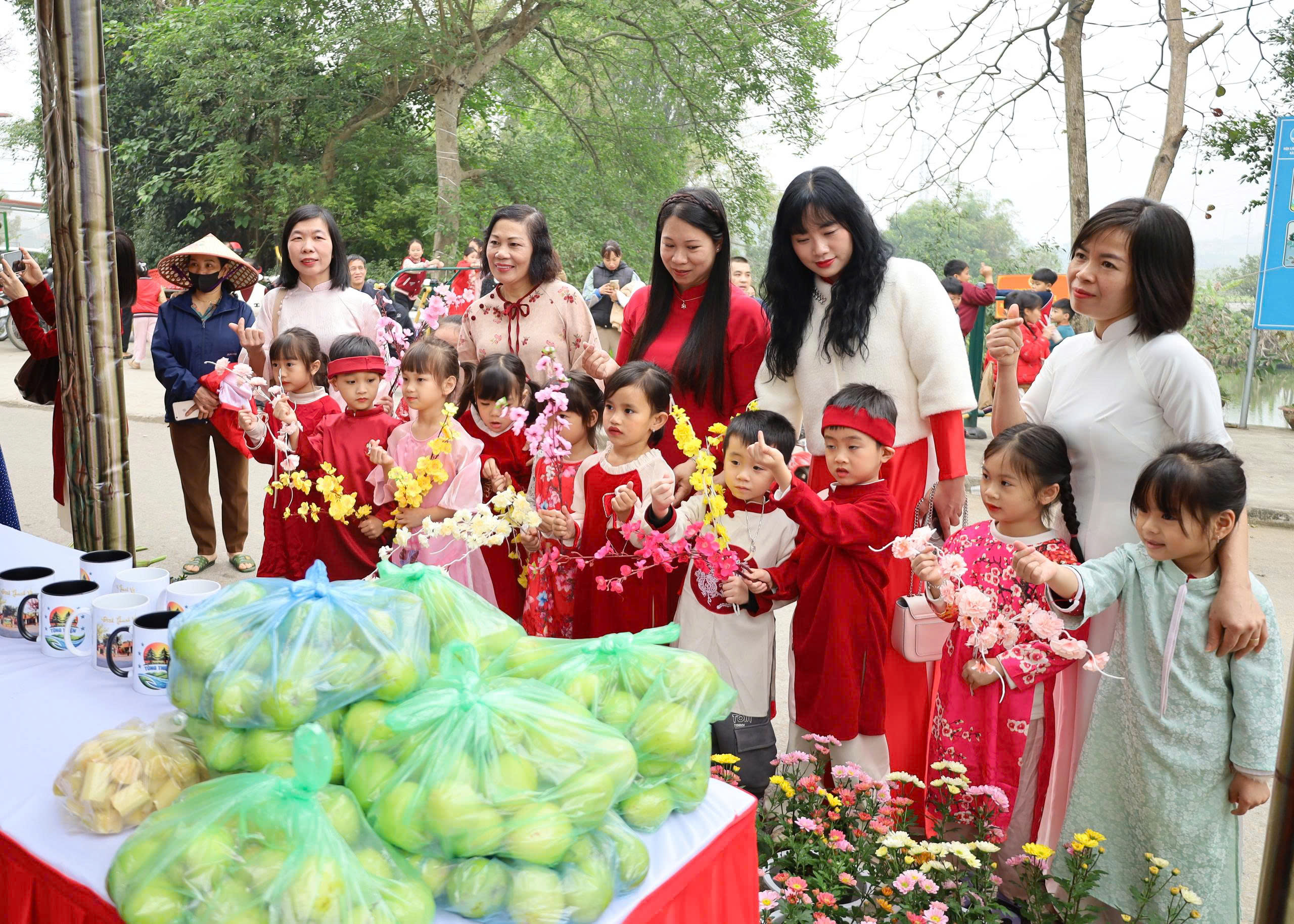 Rộn ràng “Tết Việt” phường Tùng Thiện chào Xuân Bính Ngọ 2026 - ảnh 11
