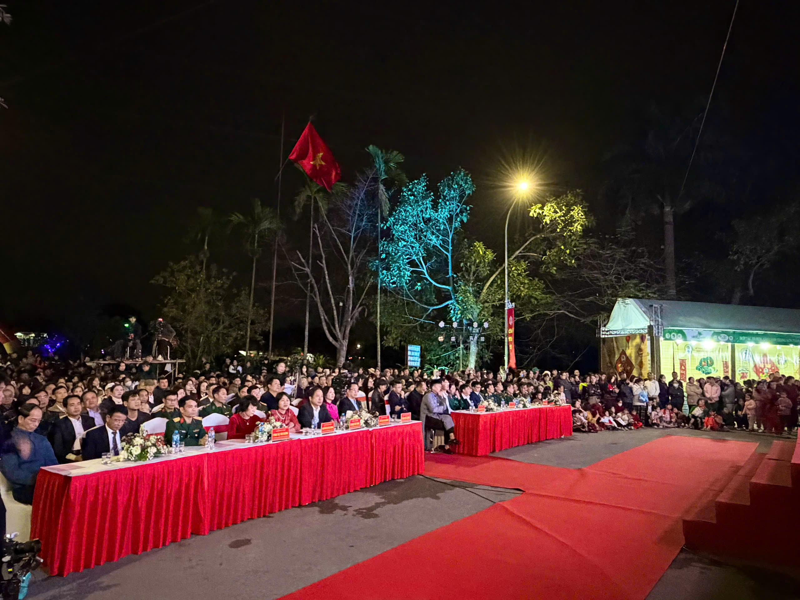 Rộn ràng “Tết Việt” phường Tùng Thiện chào Xuân Bính Ngọ 2026 - ảnh 1