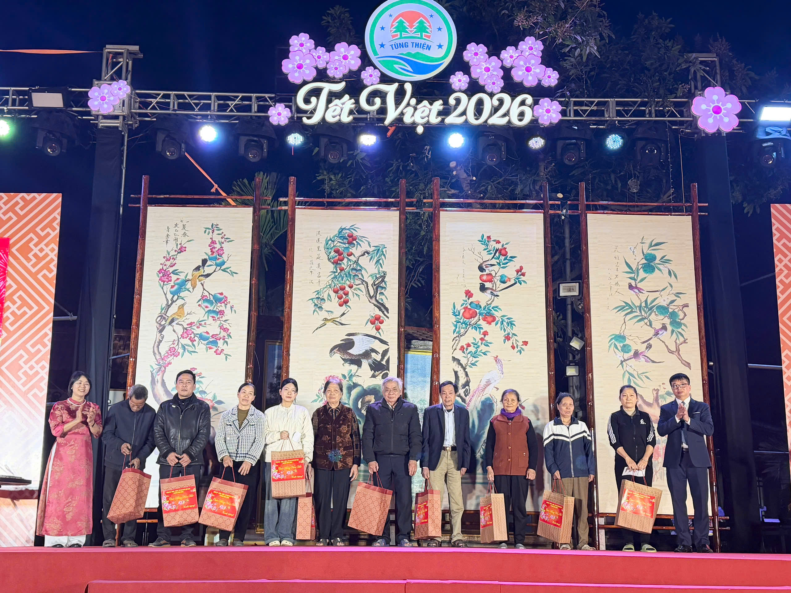 Rộn ràng “Tết Việt” phường Tùng Thiện chào Xuân Bính Ngọ 2026 - ảnh 7