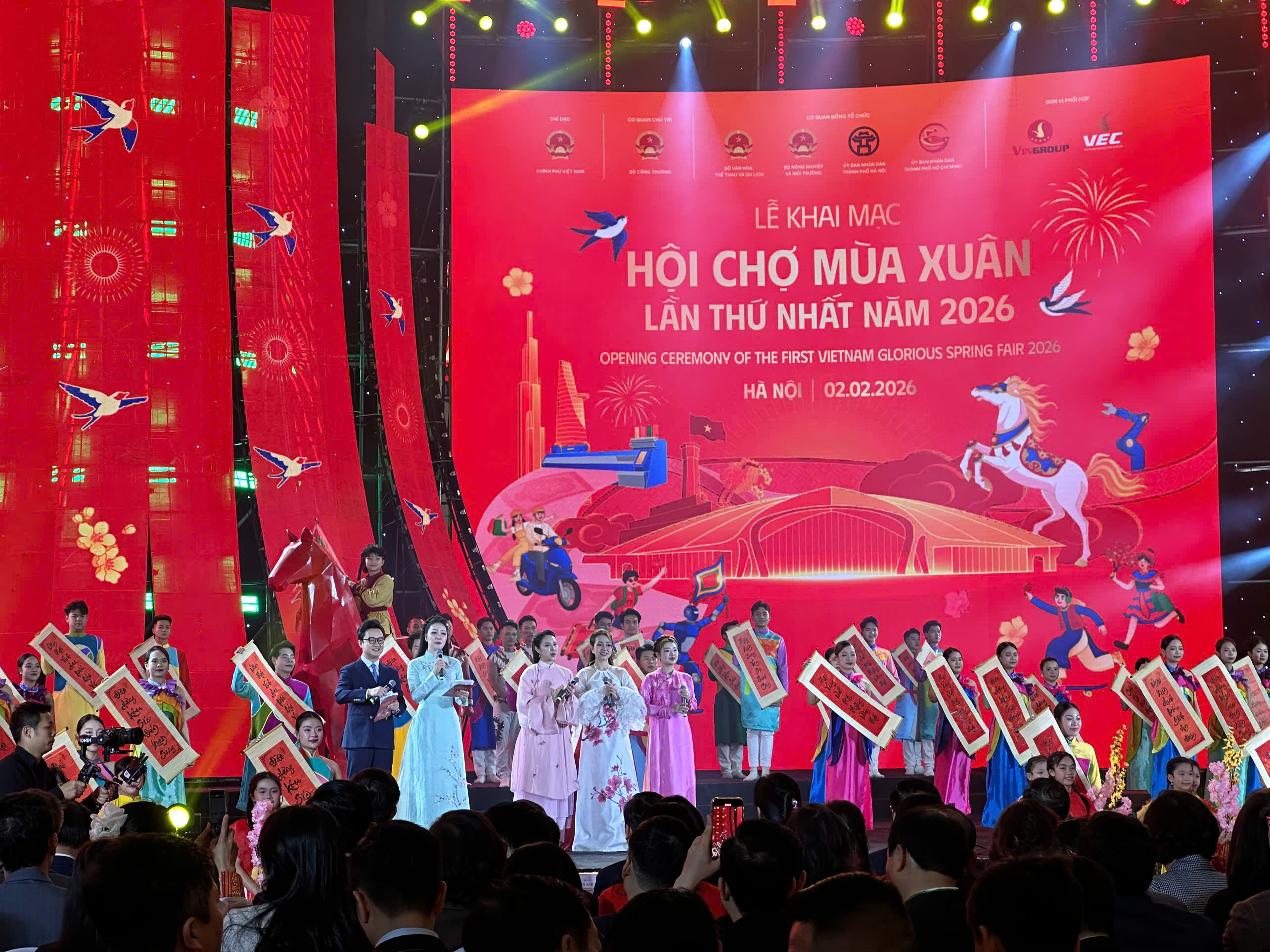  “Tết Sum vầy” - Điểm nhấn văn hóa, kinh tế tại Hội chợ Mùa Xuân lần thứ Nhất năm 2026 - ảnh 1