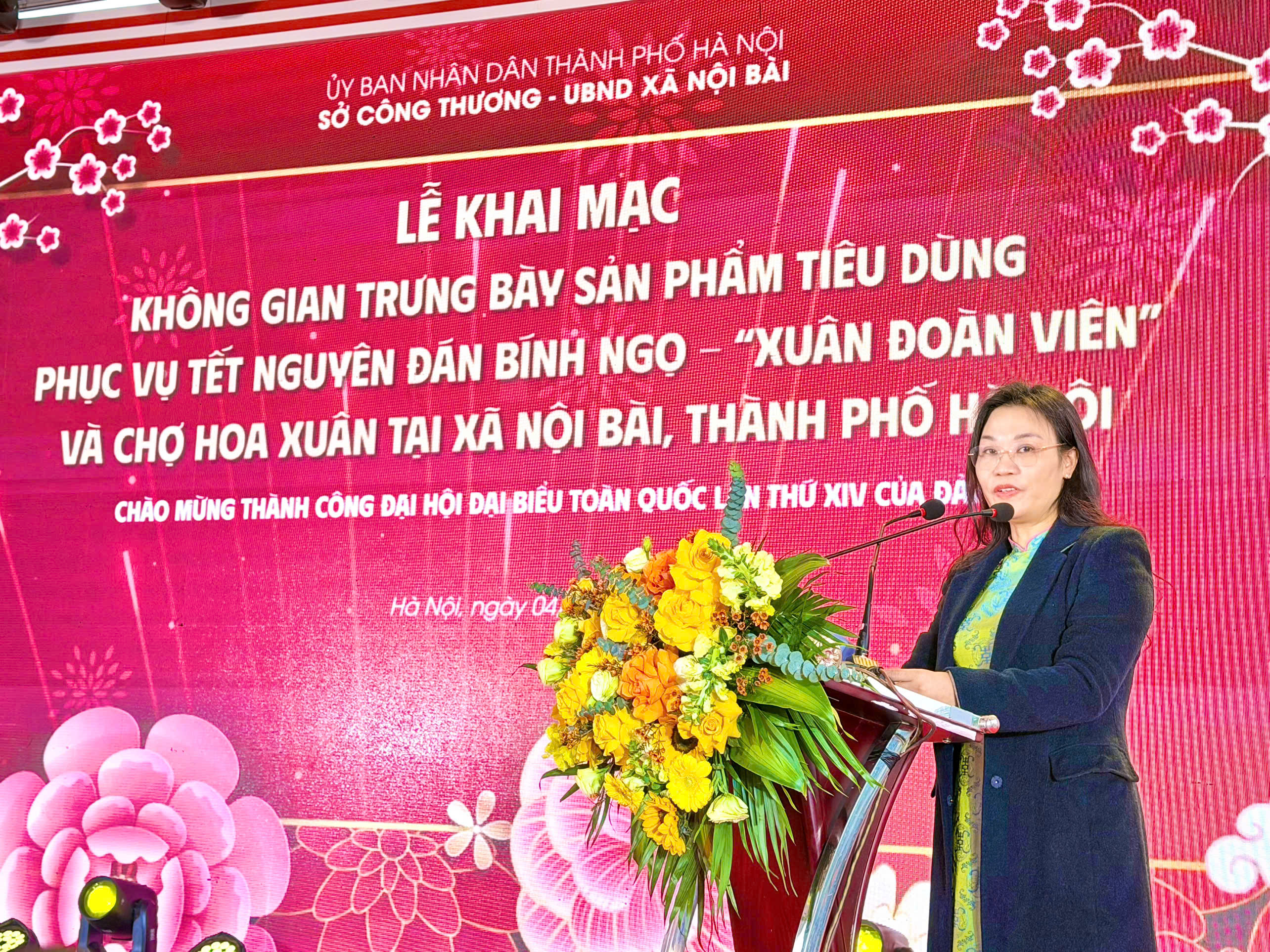 Khai mạc không gian trưng bày sản phẩm tiêu dùng phục vụ Tết tại xã Nội Bài - ảnh 7