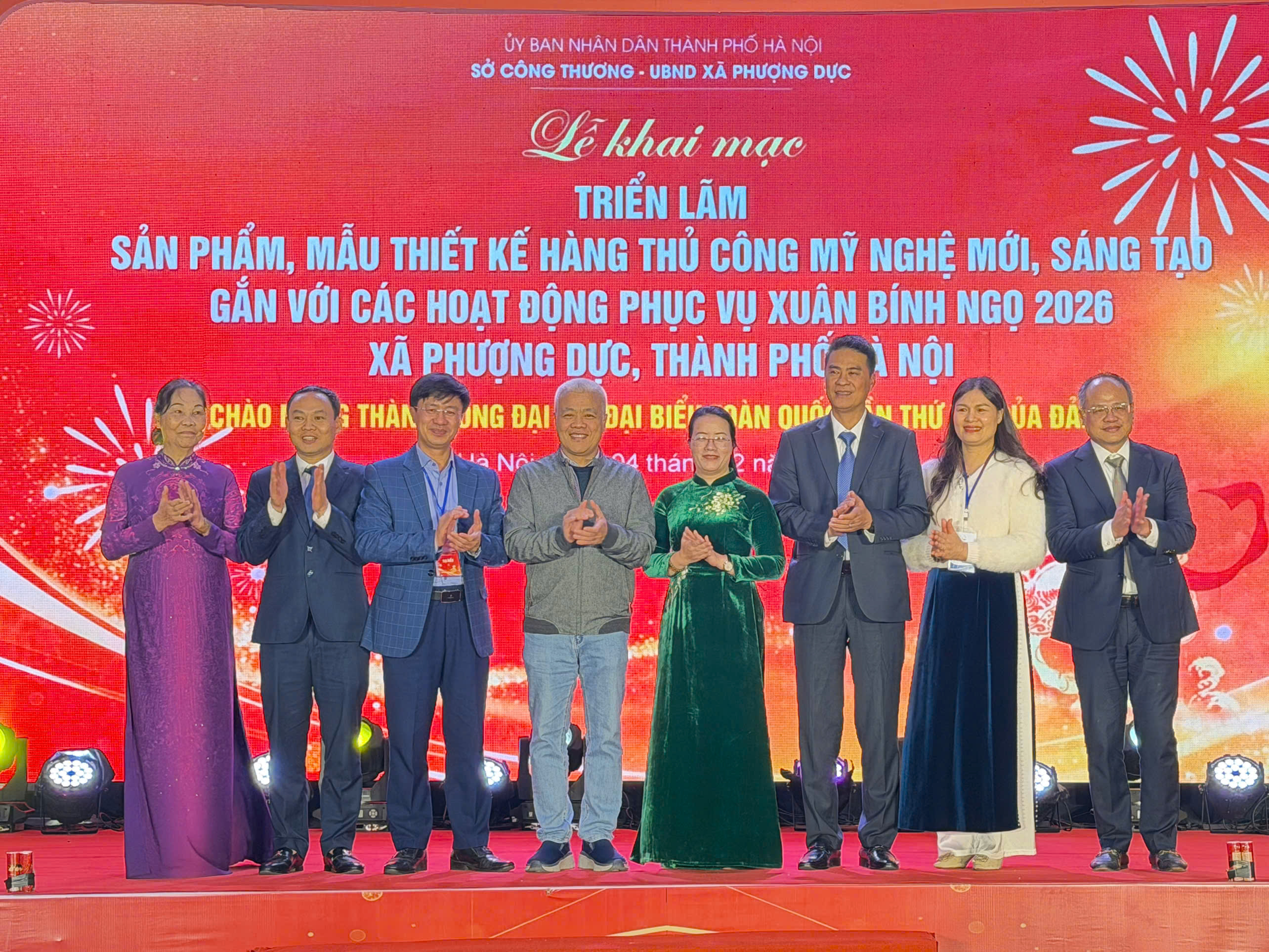 Phượng Dực rộn ràng chợ Xuân Bính Ngọ 2026: Kết nối tinh hoa làng nghề, kích cầu tiêu dùng Tết - ảnh 6